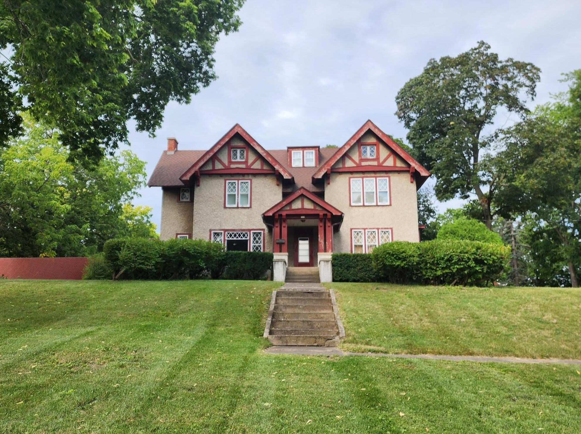 373 Kane St, Lyons, WI 53105-2109