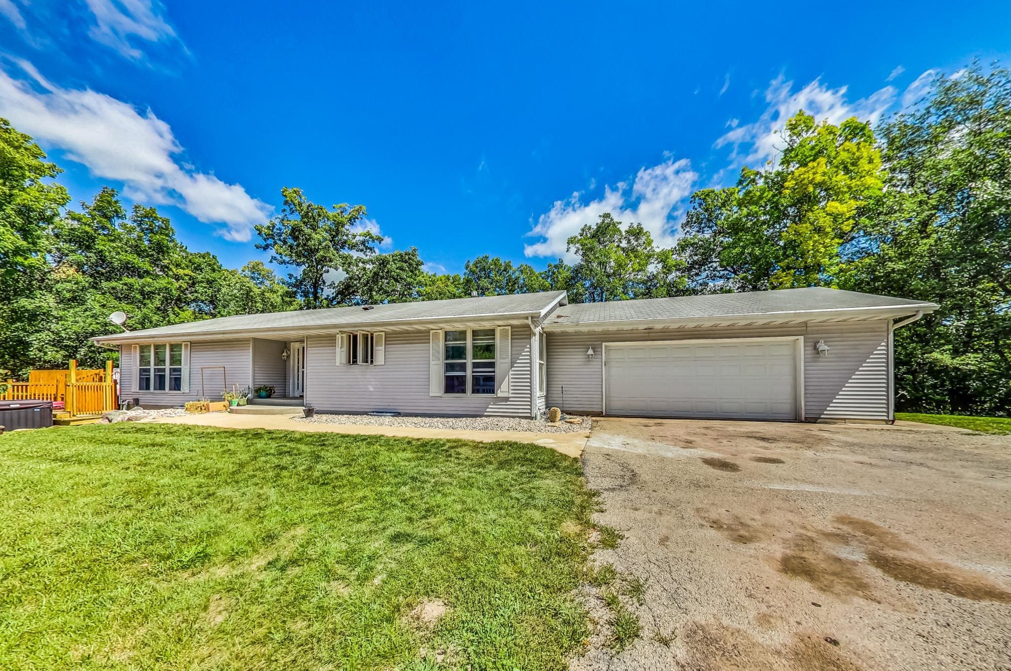33626 Palm Dr, Lyons, WI 53105-9260