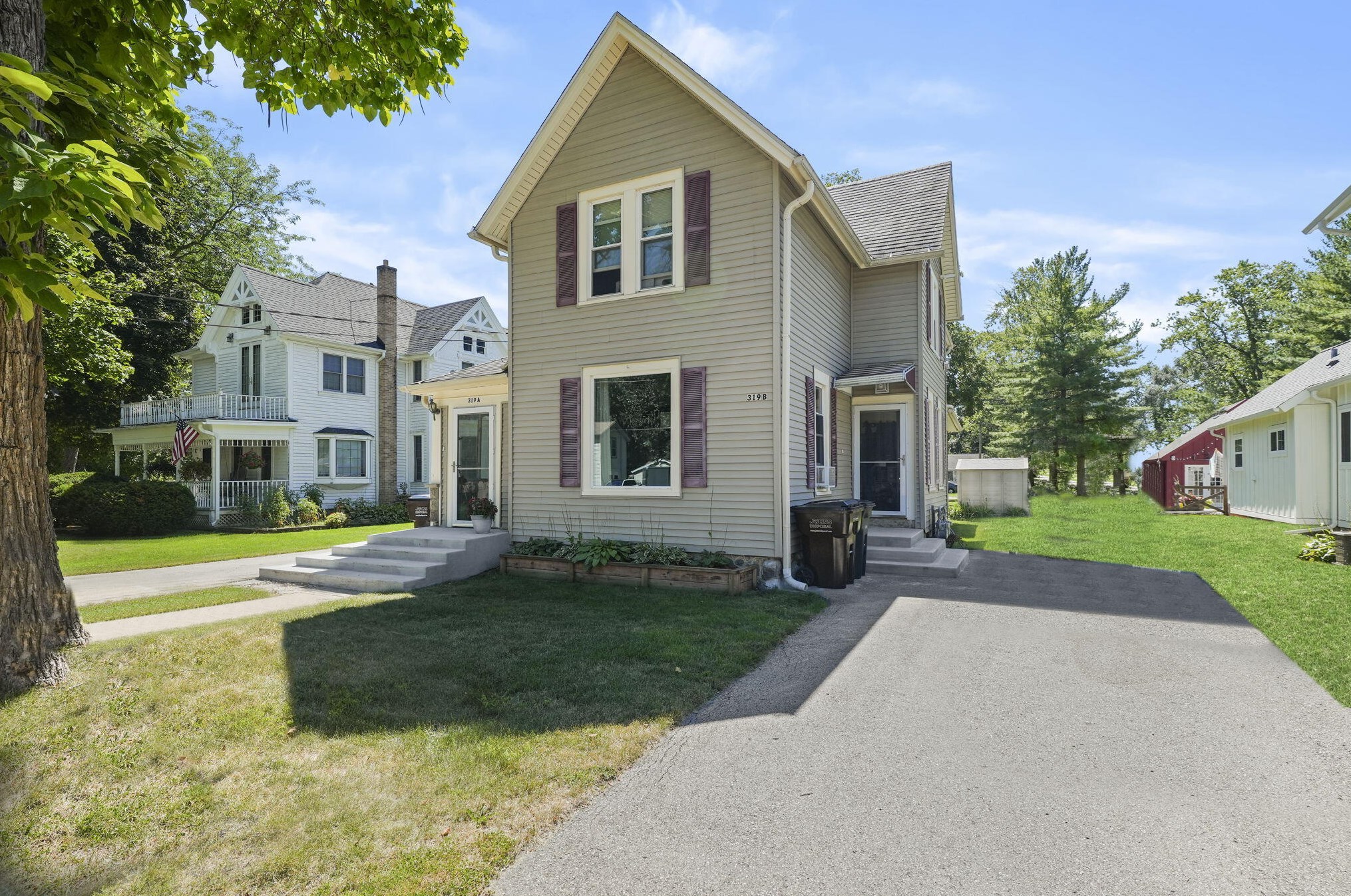 319 E Main St, Eagle, WI 53119