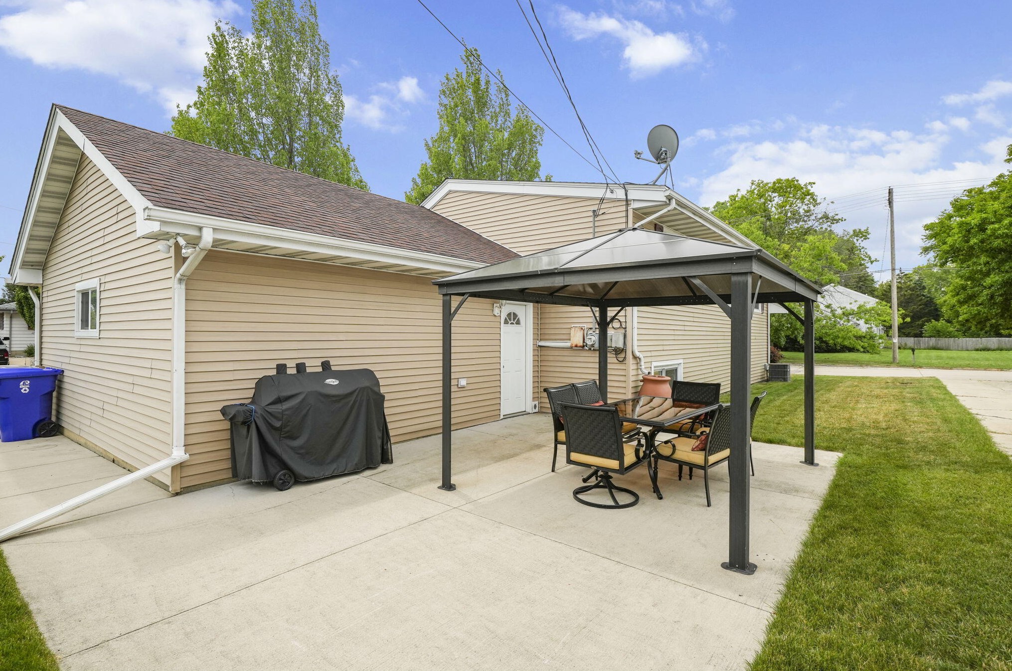 5322 62nd St, Kenosha, WI 53142
