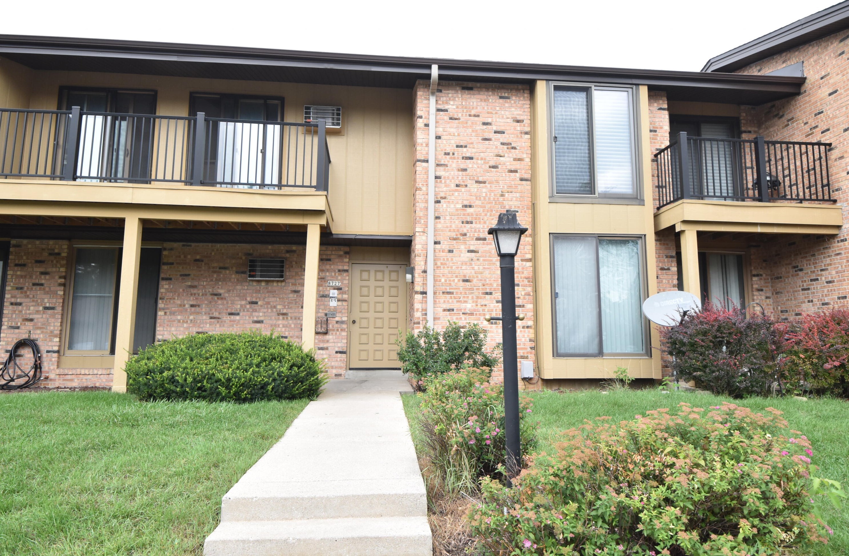8727 N 72nd St #1, Milwaukee, WI 53223