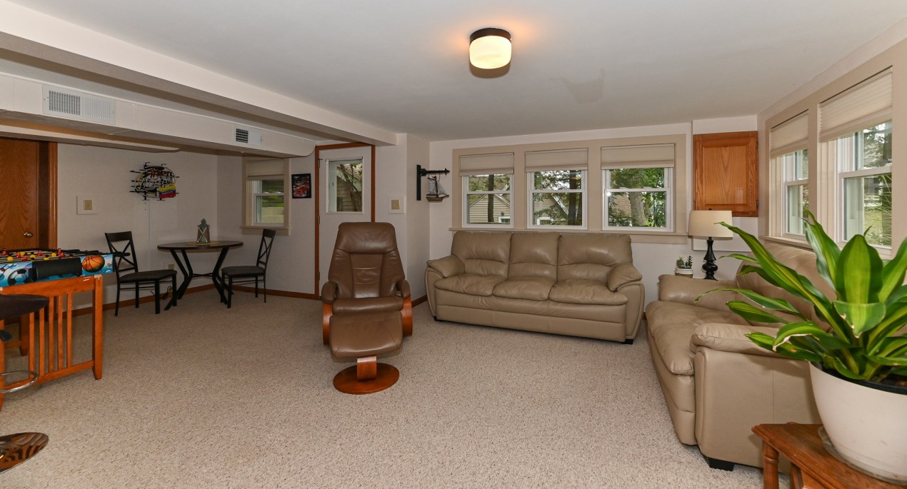 34116 Oakdale Ct, Lyons WI  53105-9231 exterior