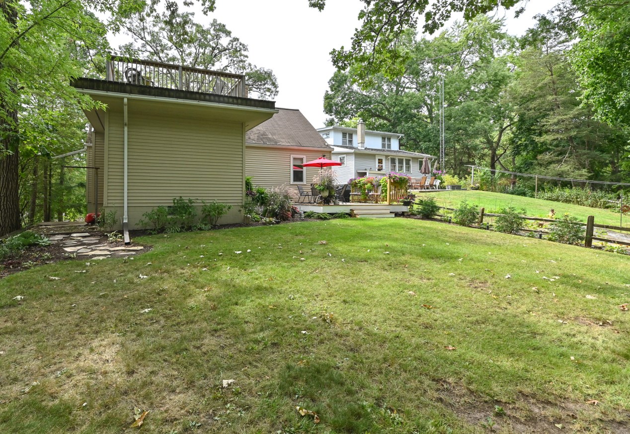 34116 Oakdale Ct, Lyons WI  53105-9231 exterior