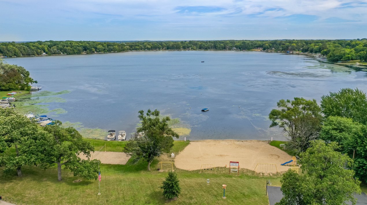34116 Oakdale Ct, Lyons WI  53105-9231 exterior