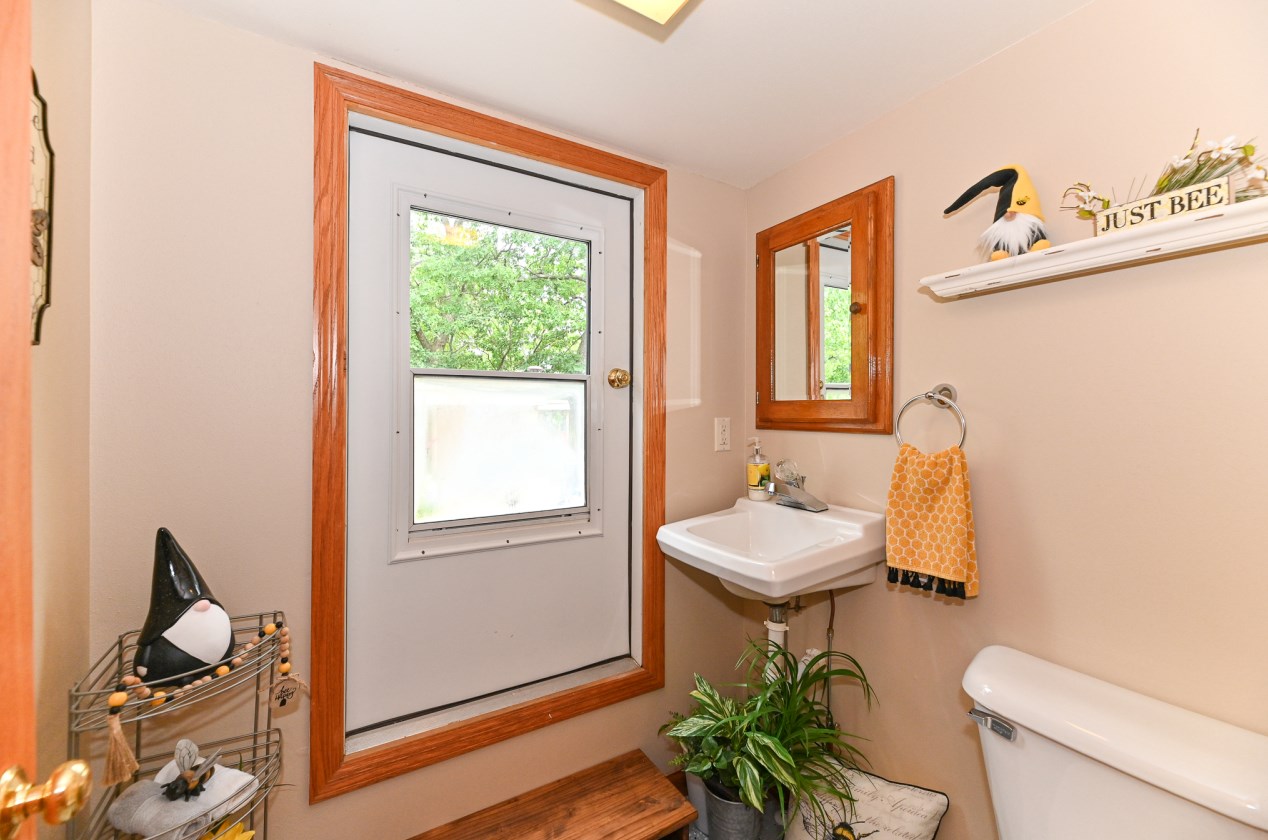 34116 Oakdale Ct, Lyons WI  53105-9231 exterior
