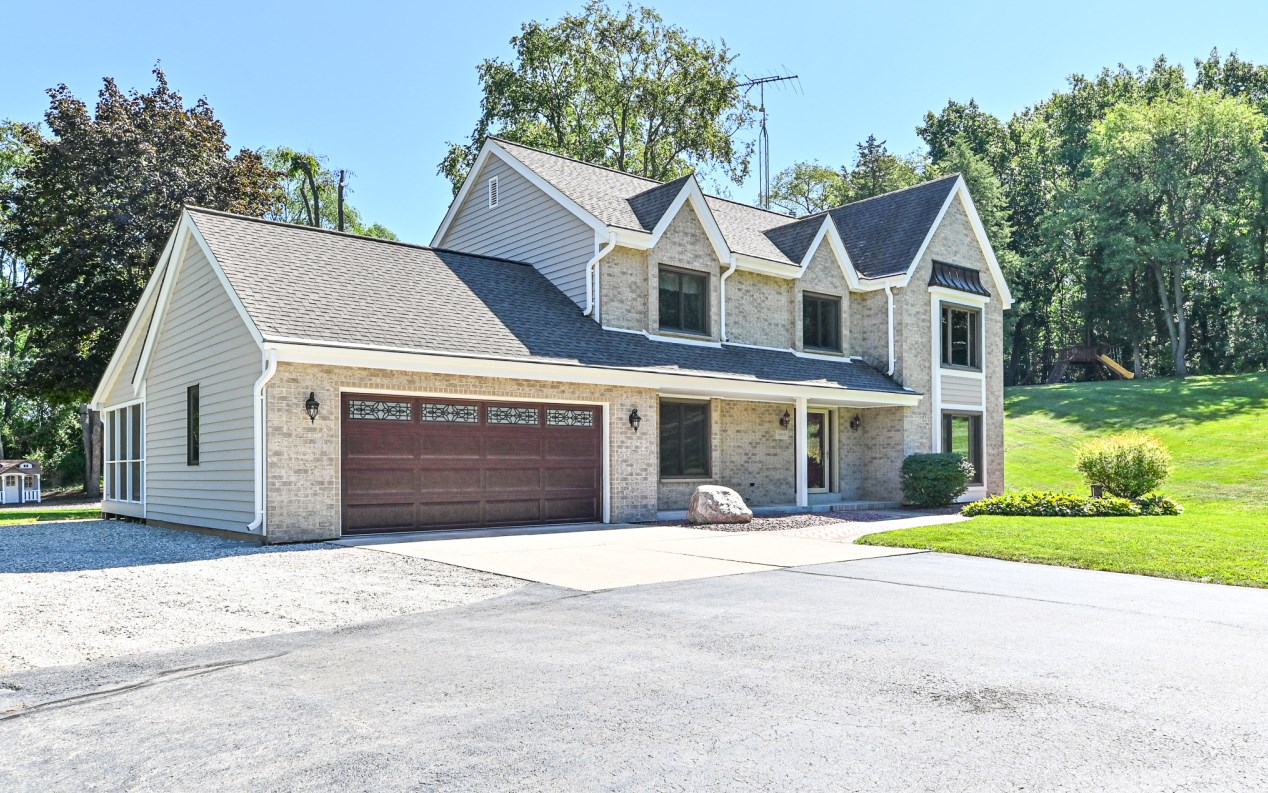 30809 Camelback Mtn Rd, Lyons, WI 53105