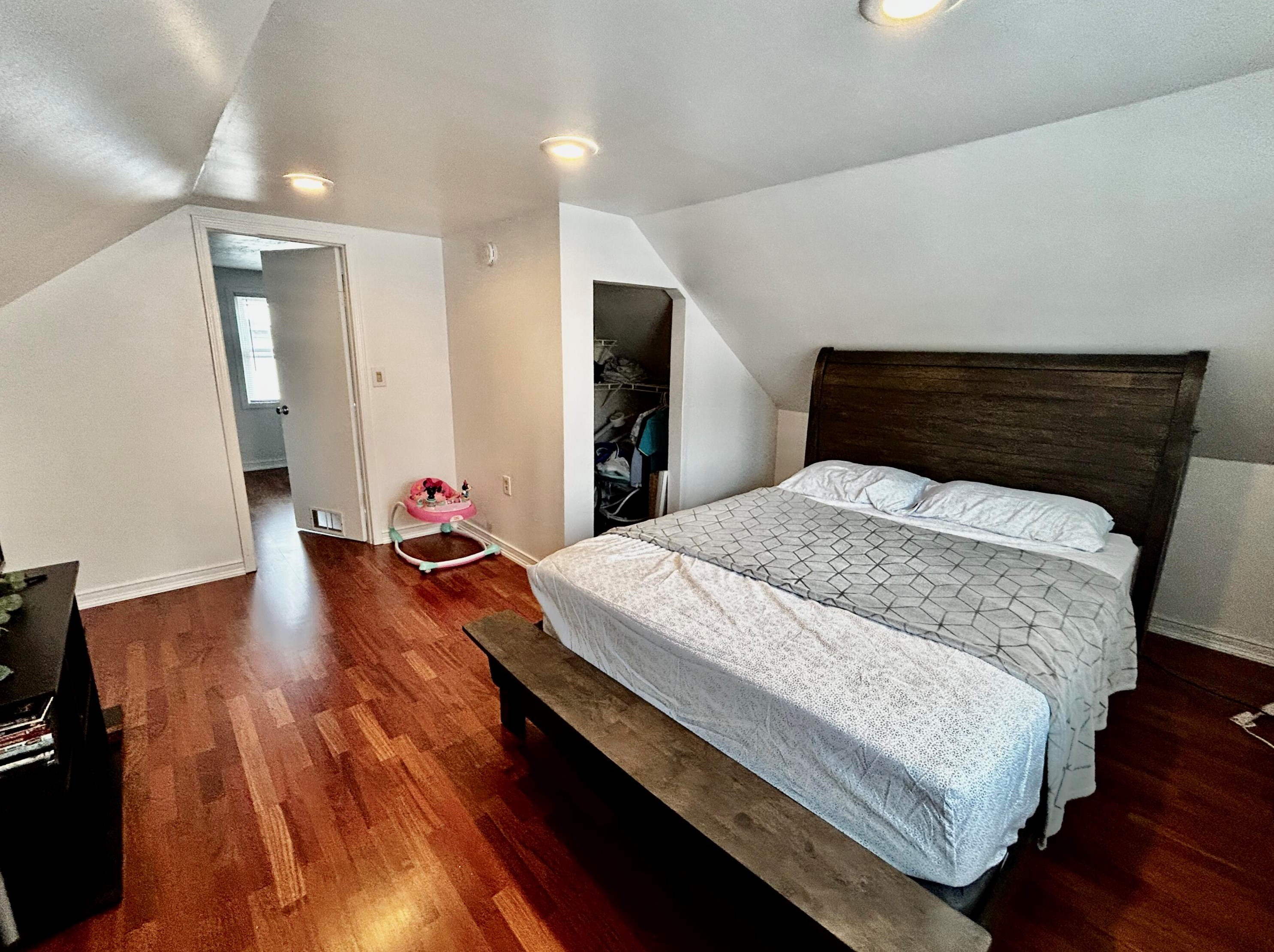 3673 18th St, Milwaukee WI  53221-1551 exterior