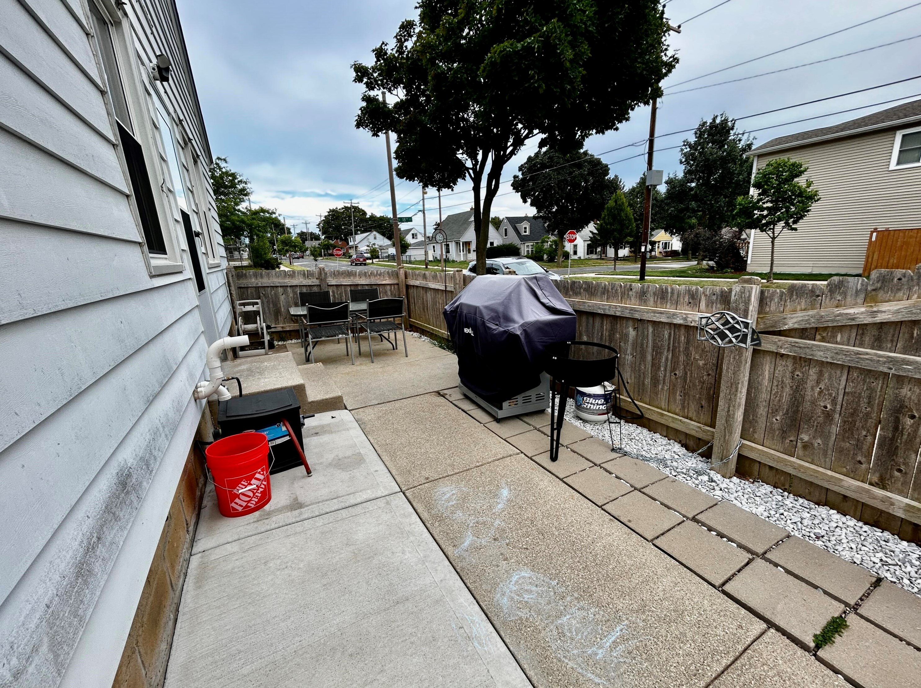 3673 18th St, Milwaukee WI  53221-1551 exterior