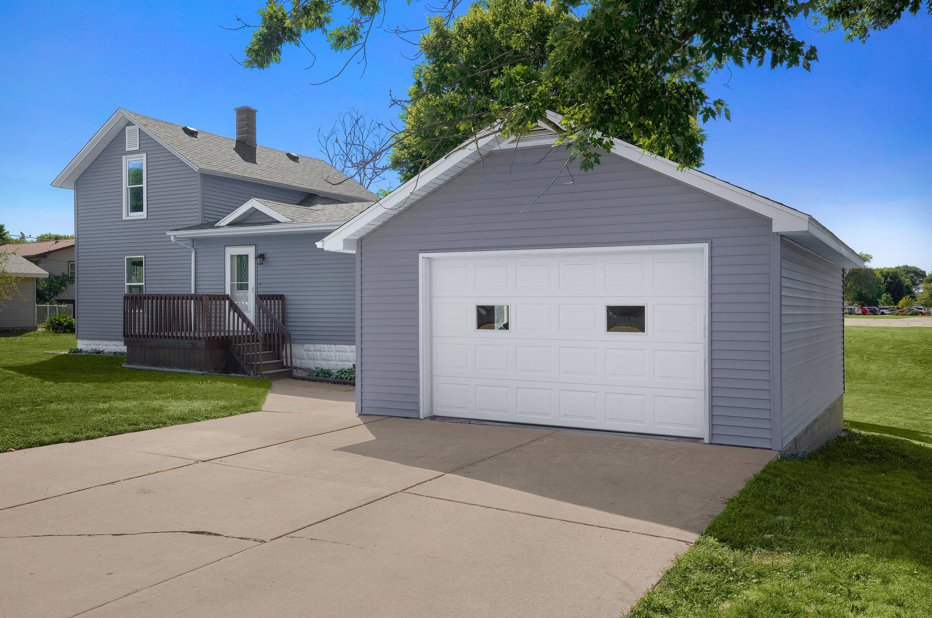 112 Wall St, Holmen, WI 54636