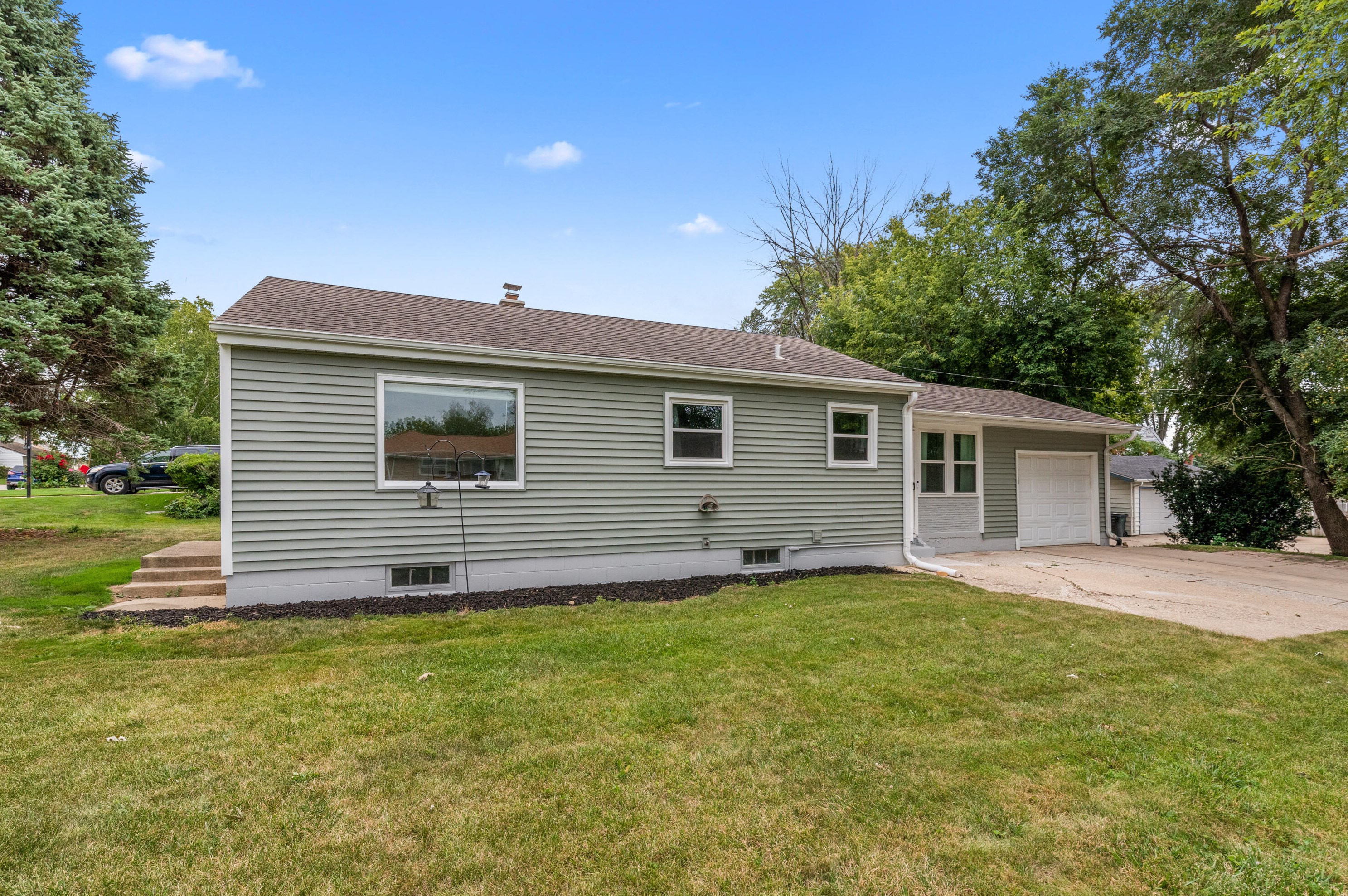 1025 Park Ave, South Milwaukee, WI 53172