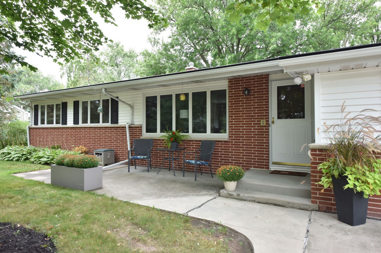 3051 Green Bay Rd, Port Washington WI  53074-9767 exterior