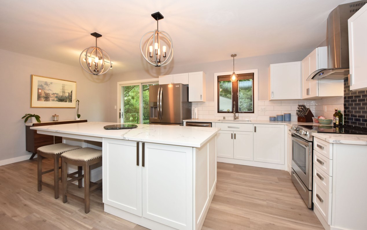 3051 Green Bay Rd, Port Washington WI  53074-9767 exterior