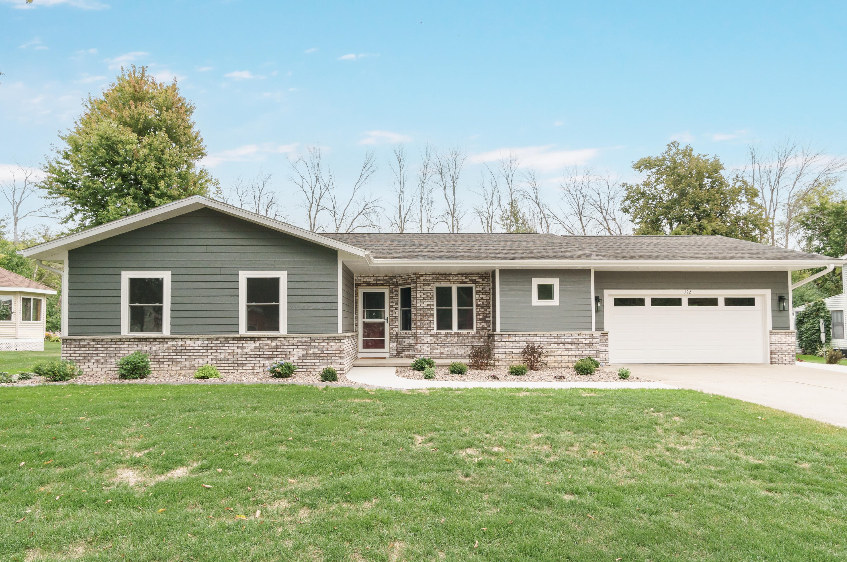 722 Forest Dr, Mayville, WI 53050-1704