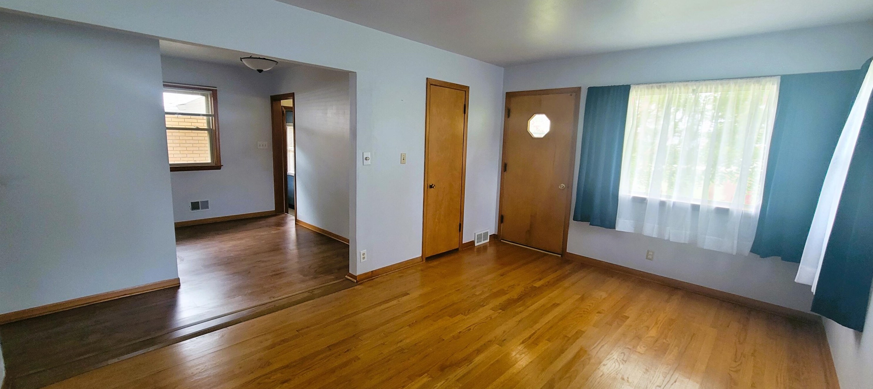 3881 Obrien Rd, Oak Creek WI  53154-6019 exterior
