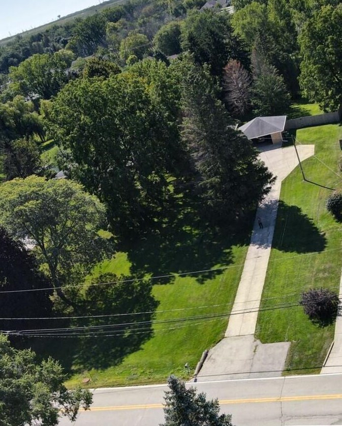 3881 Obrien Rd, Oak Creek WI  53154-6019 exterior