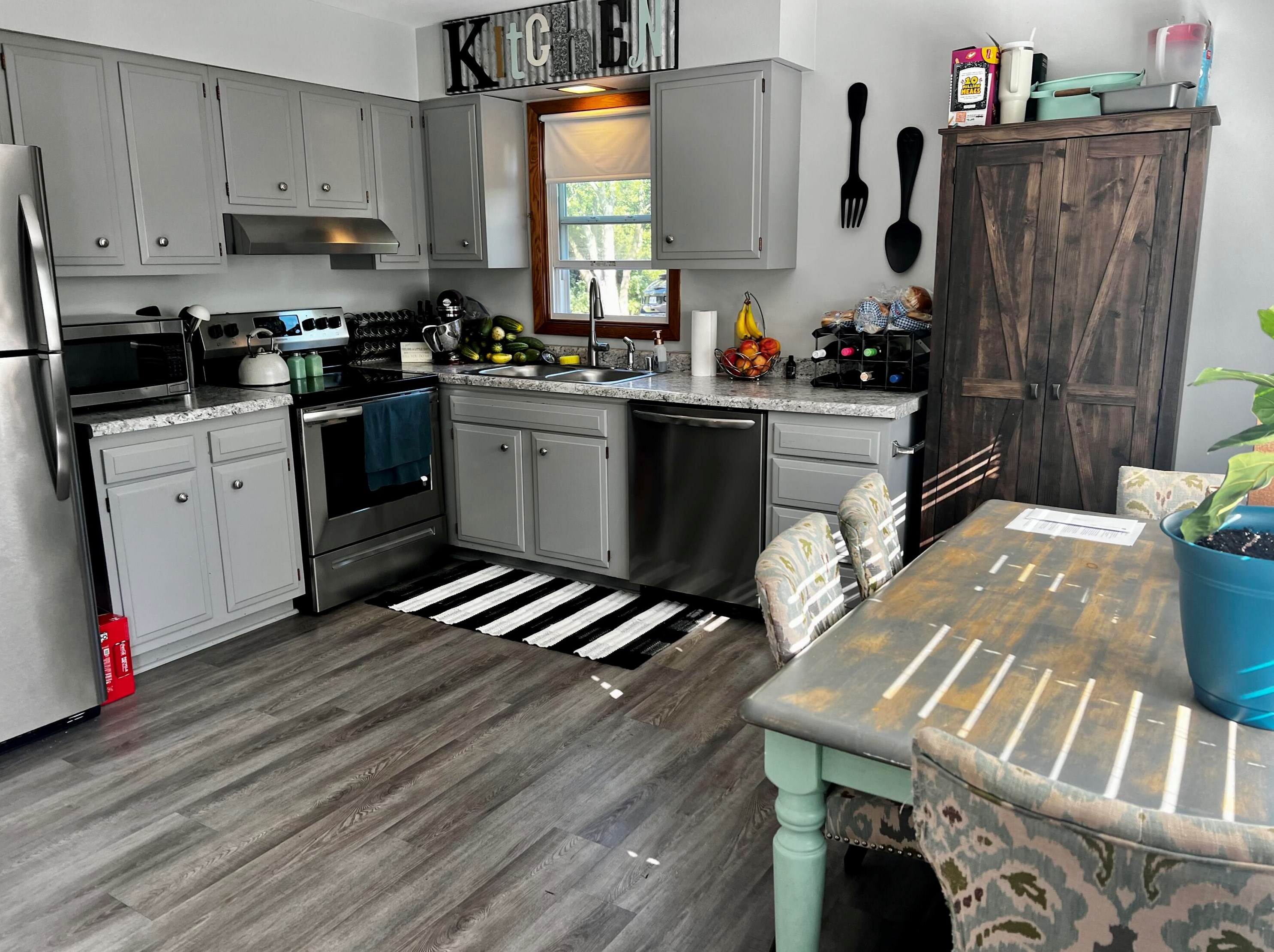 224 Oneida St, Delafield, WI 53018-1832