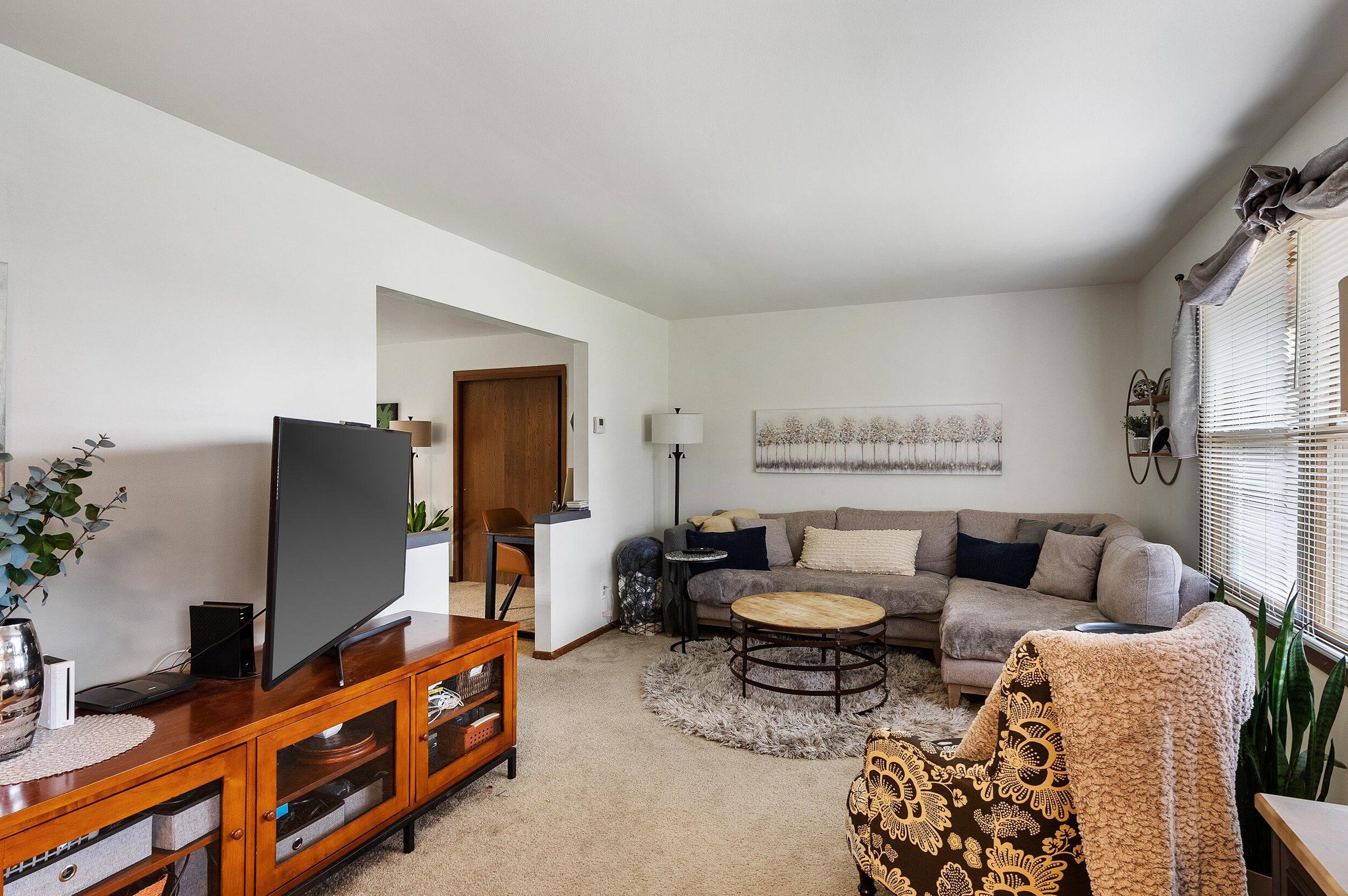 11212 W Forest Home Ave #11214, Hales Corners, WI 53132