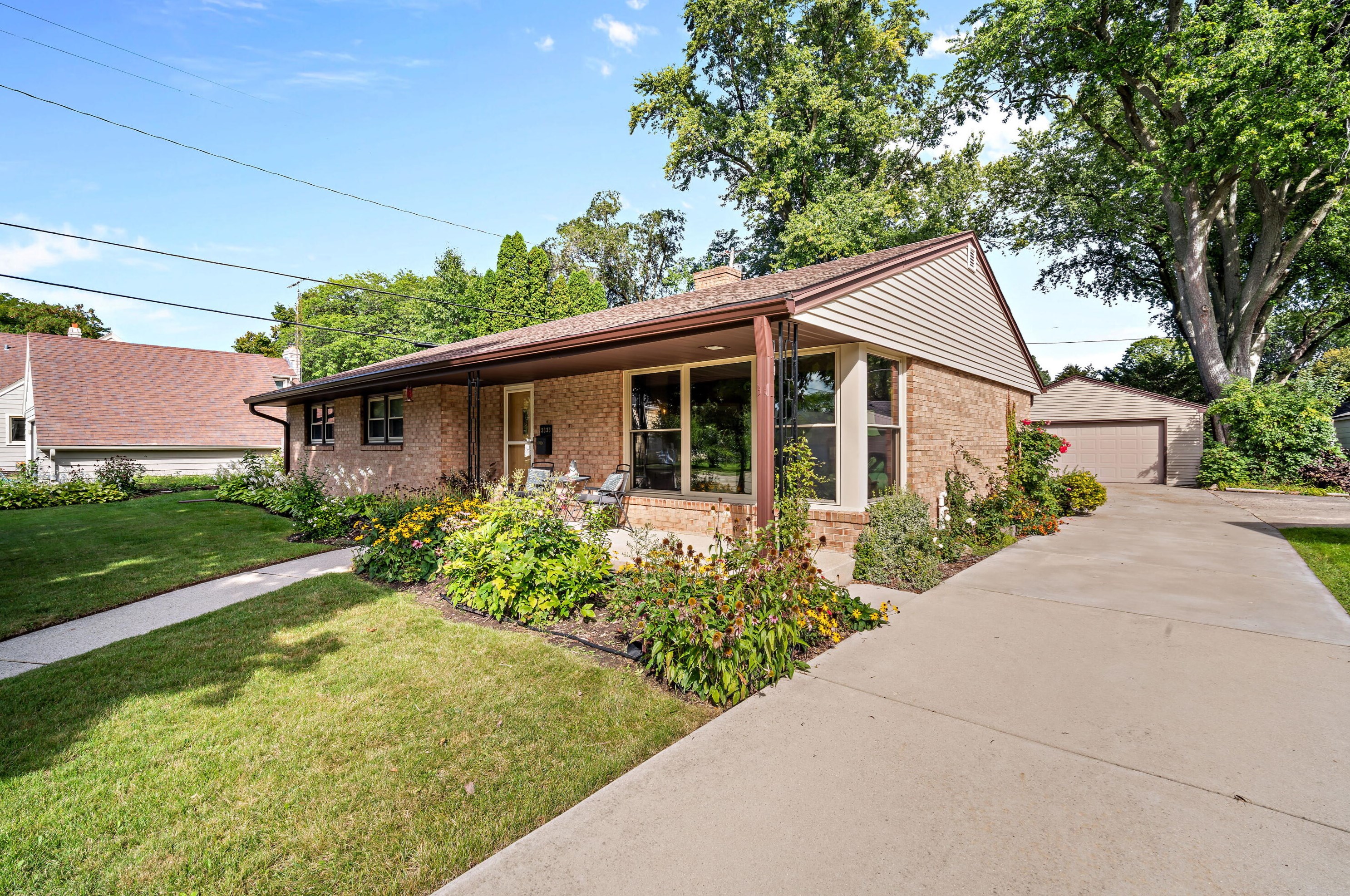 3333 Wisconsin St, Racine, WI 53402-3833