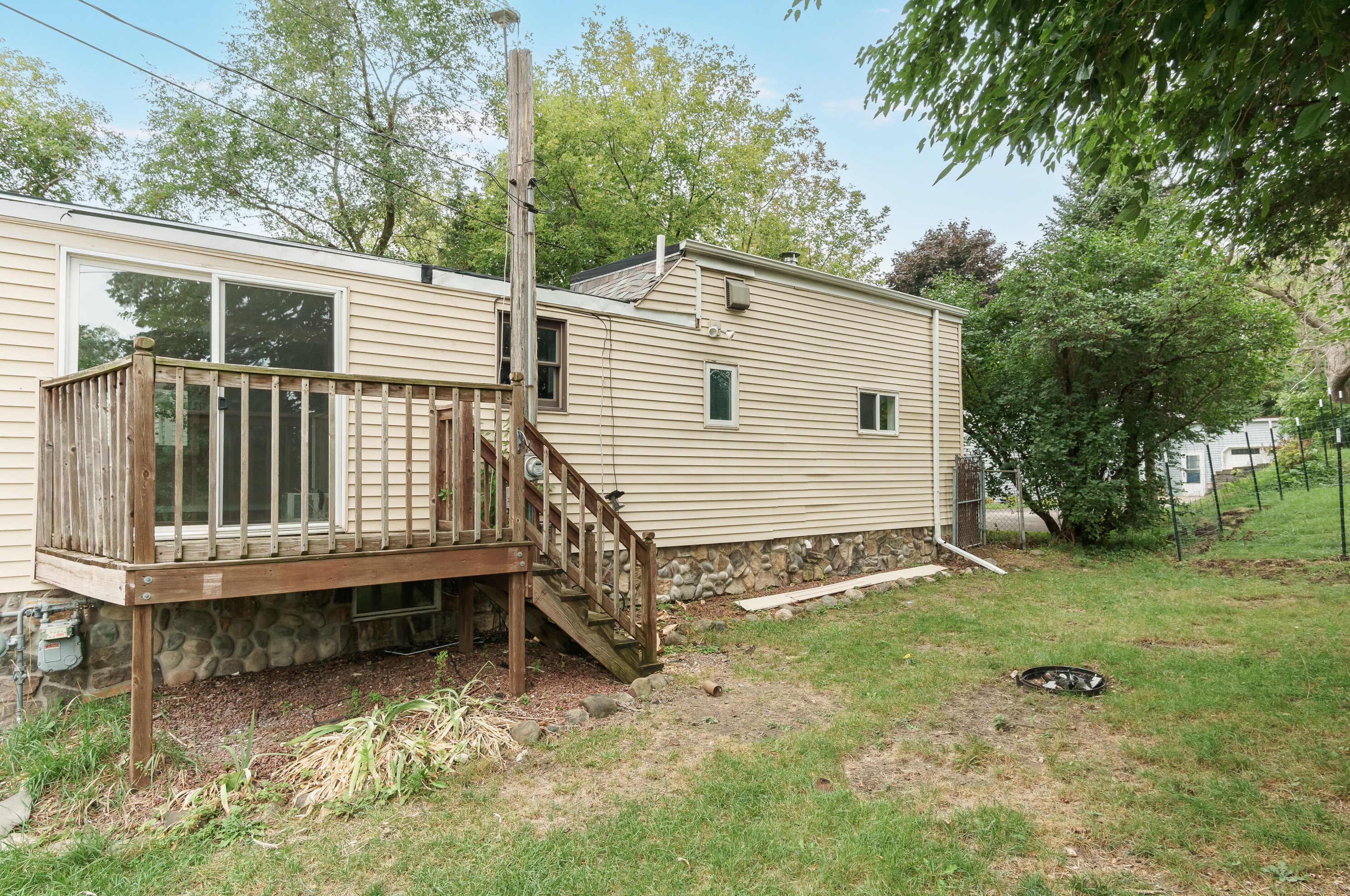 124 Taylor St, Mayville, WI 53050-1240