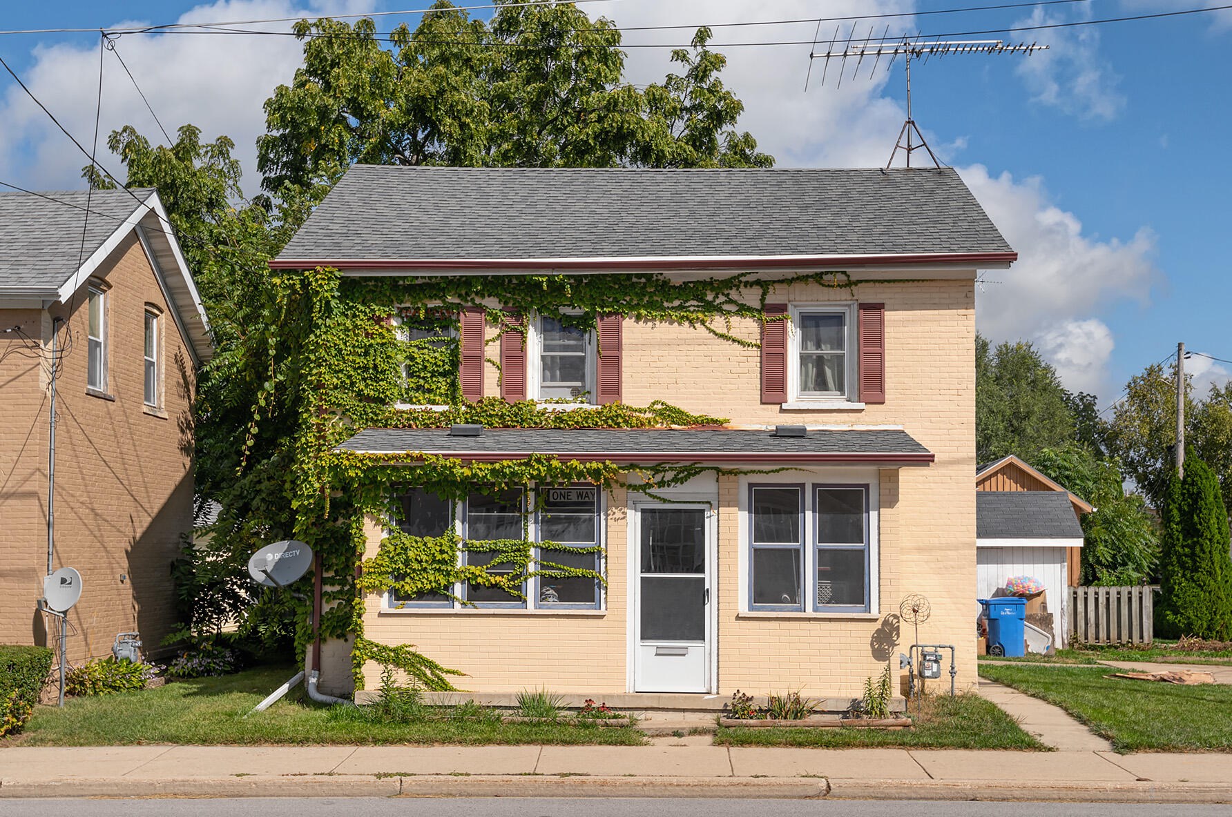 602 E Division St, Watertown, WI 53098