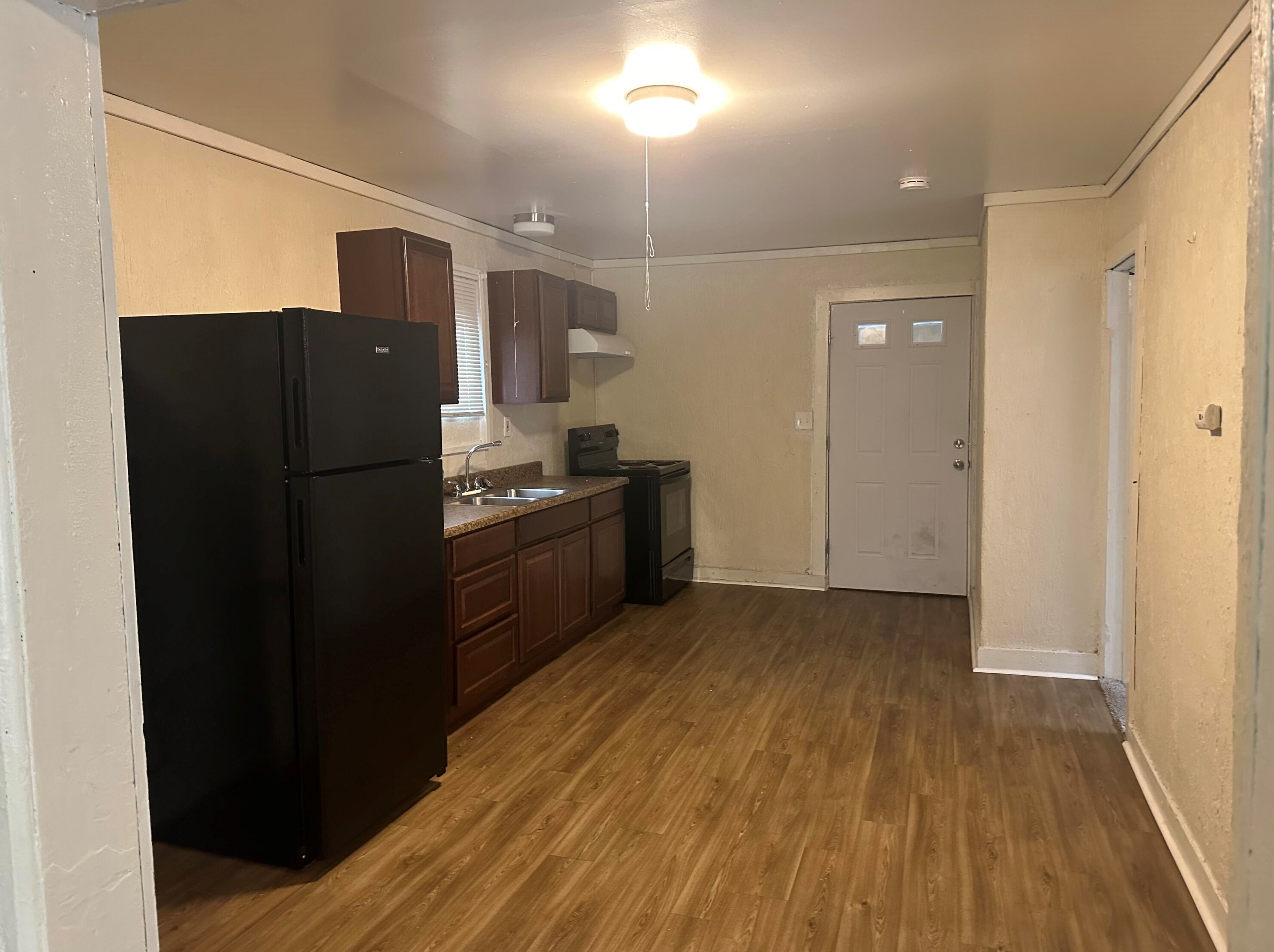 3070 N Richards St, Milwaukee, WI 53212