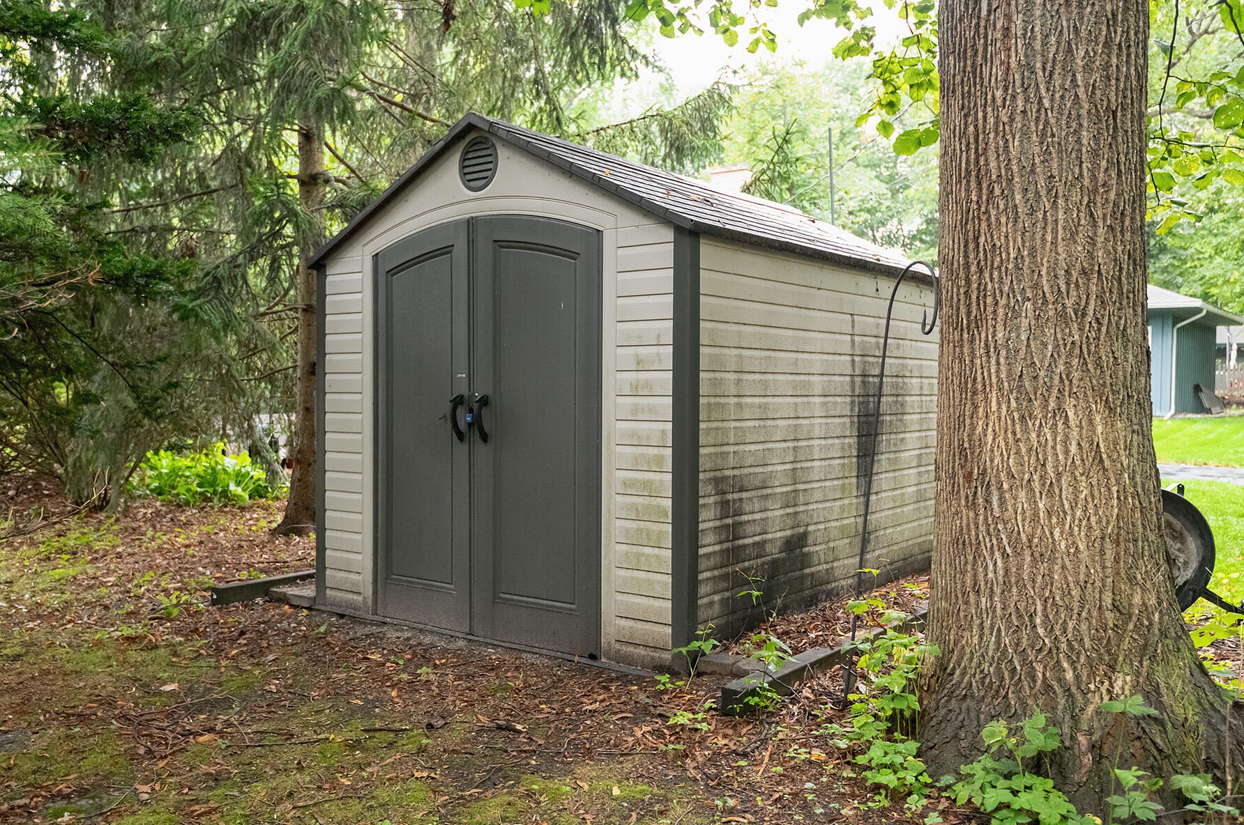 4510 Knollwood Dr, Racine WI 53403-3966 exterior