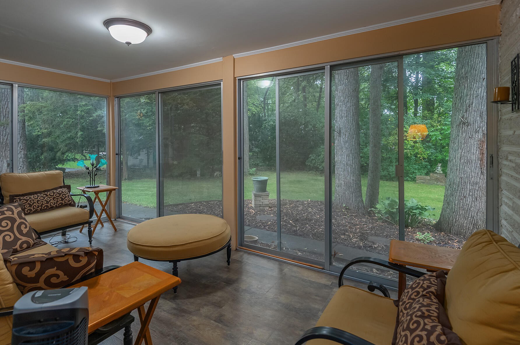 4510 Knollwood Dr, Racine WI 53403-3966 exterior