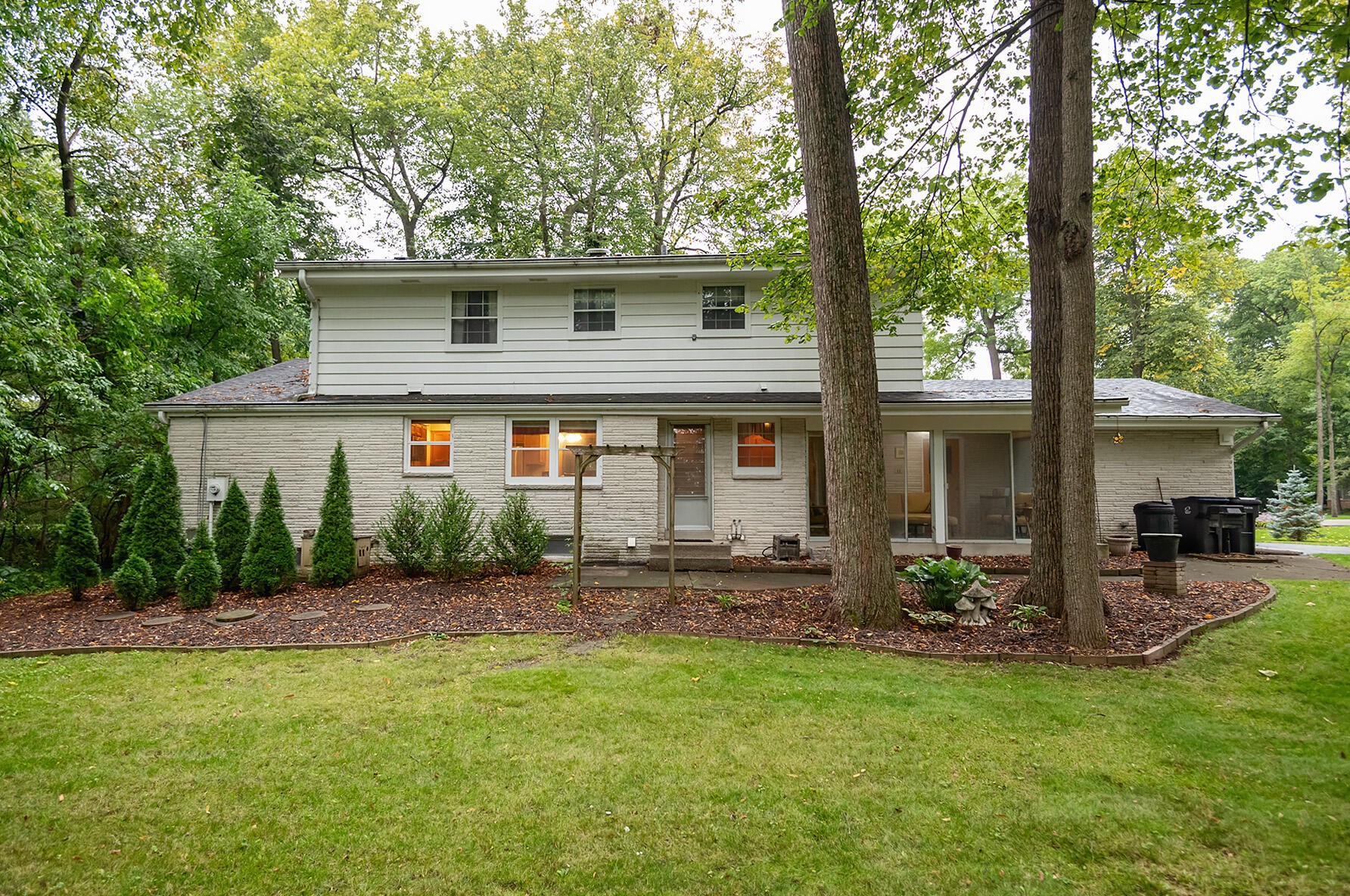 4510 Knollwood Dr, Racine WI 53403-3966 exterior