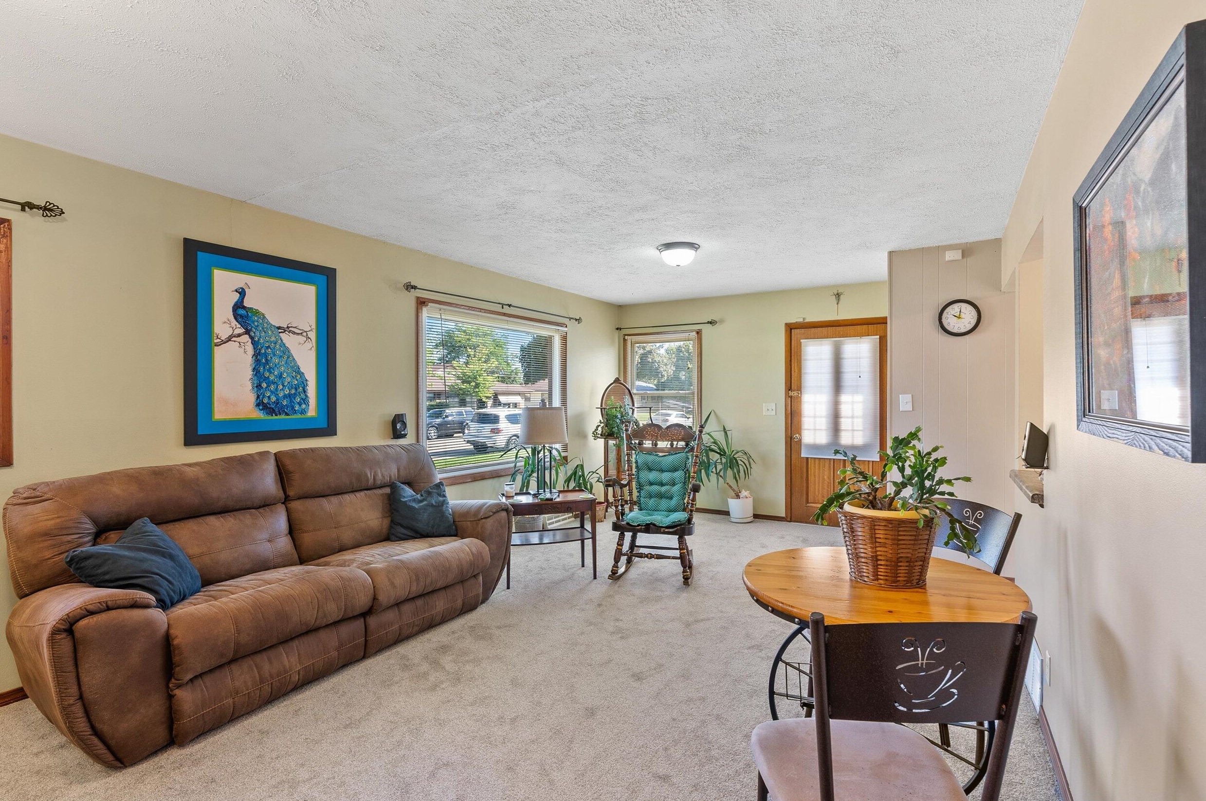 1527 Harmony Dr, Racine, WI 53402-3218