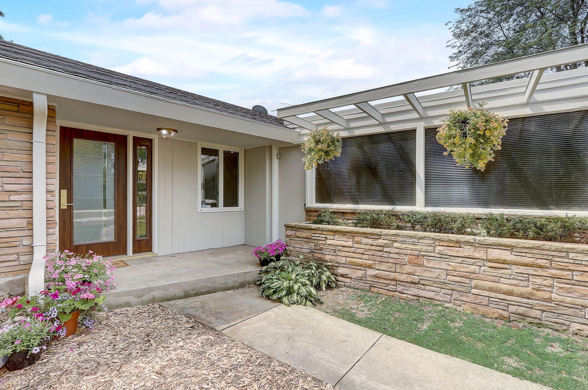 3801 W Haven Ave, Thiensville, WI 53092