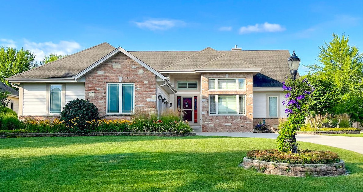 9531 Prairie Grass Way, Hales Corners, WI 53132-7200