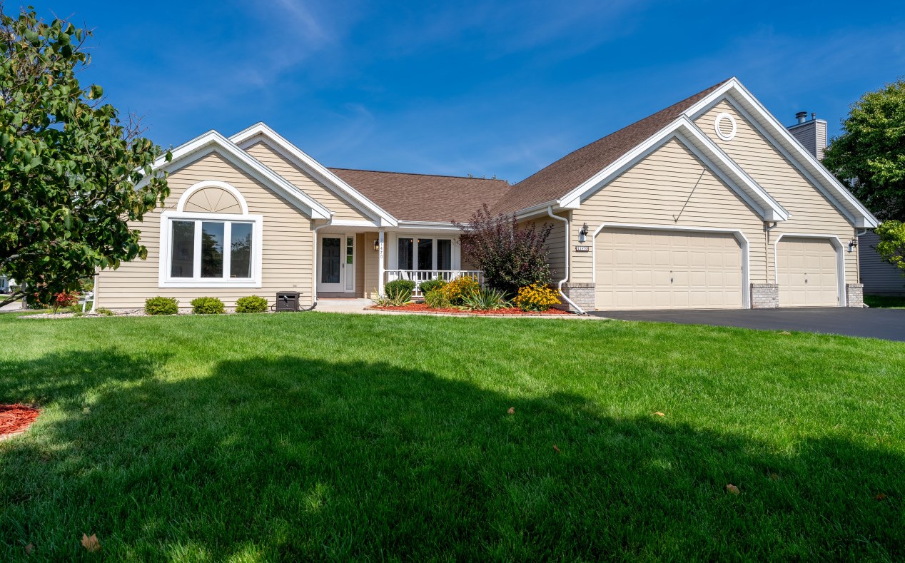 11470 W Balboa St, Hales Corners, WI 53132