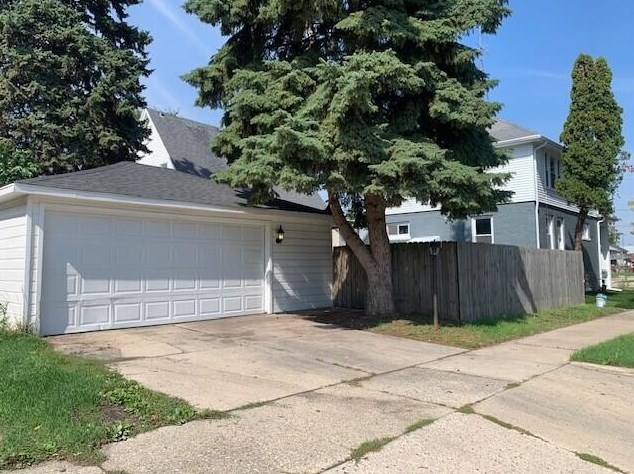 3103 Roosevelt Rd, Kenosha, WI 53142