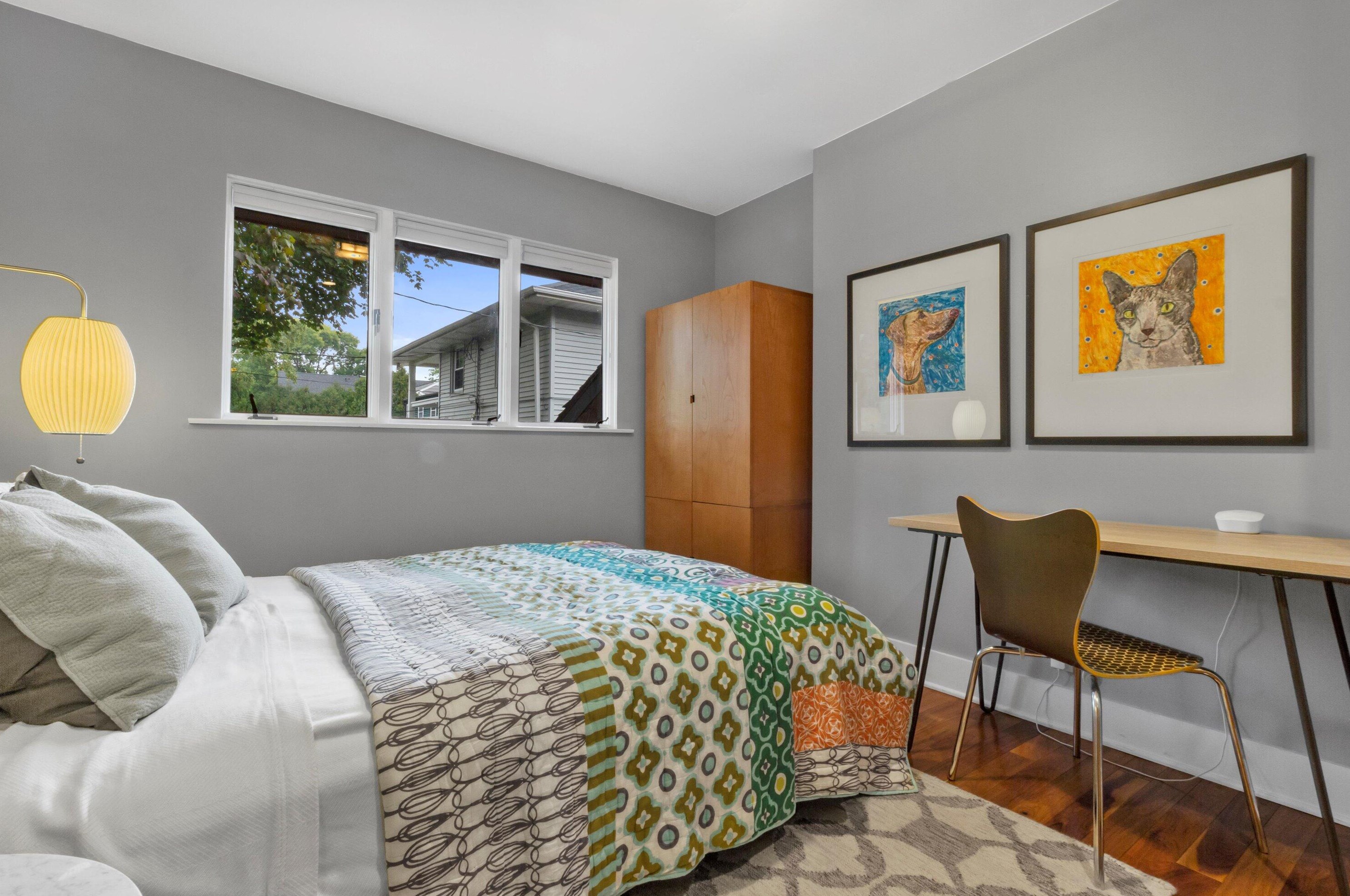 4101 Lk Dr, Milwaukee WI 53211-1720 exterior