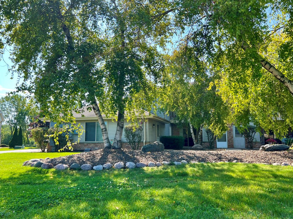 3651 Barbara Ct, Oak Creek WI  53154-8025 exterior