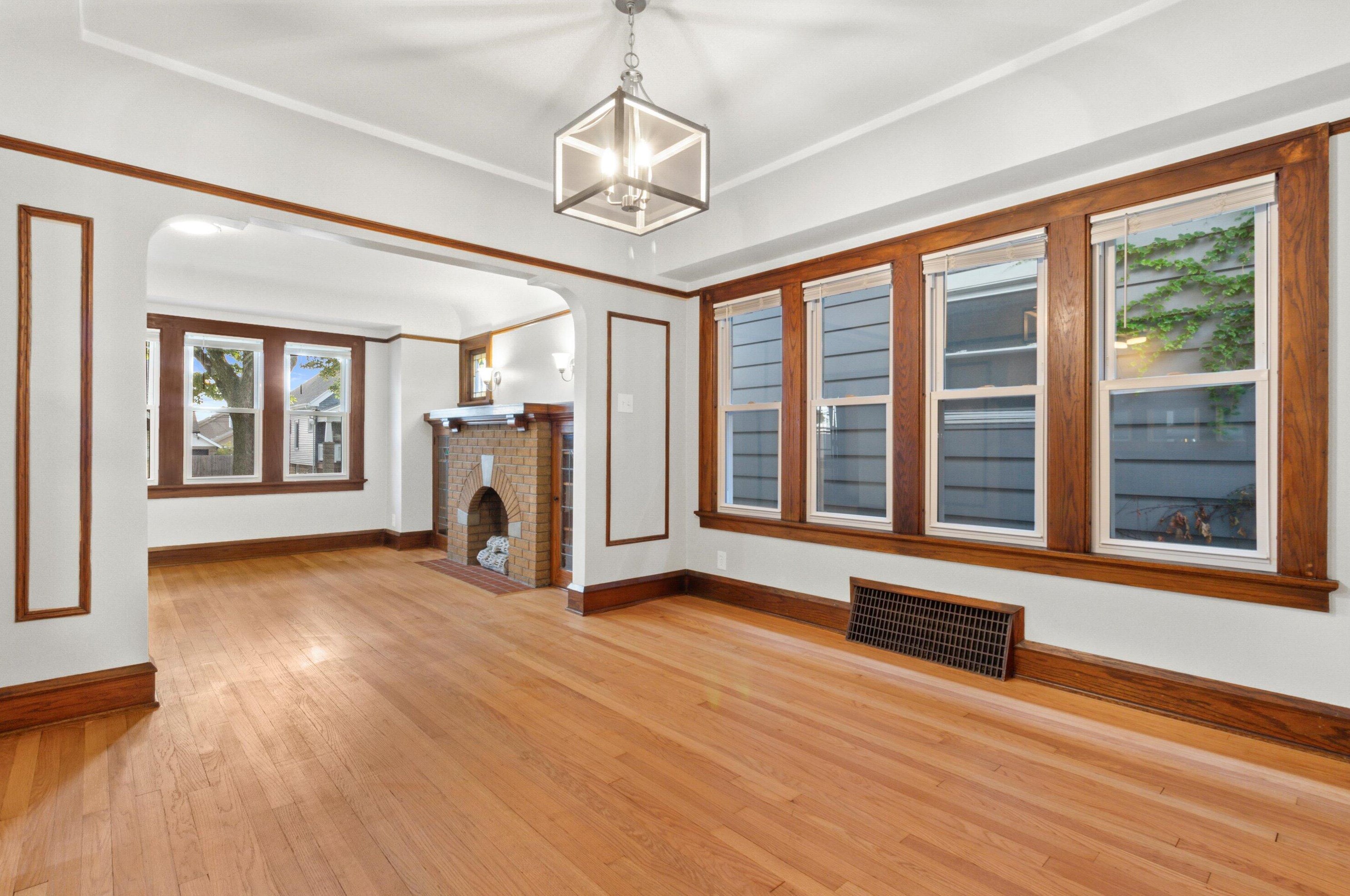 1345 57th St, Milwaukee WI  53214-3430 exterior