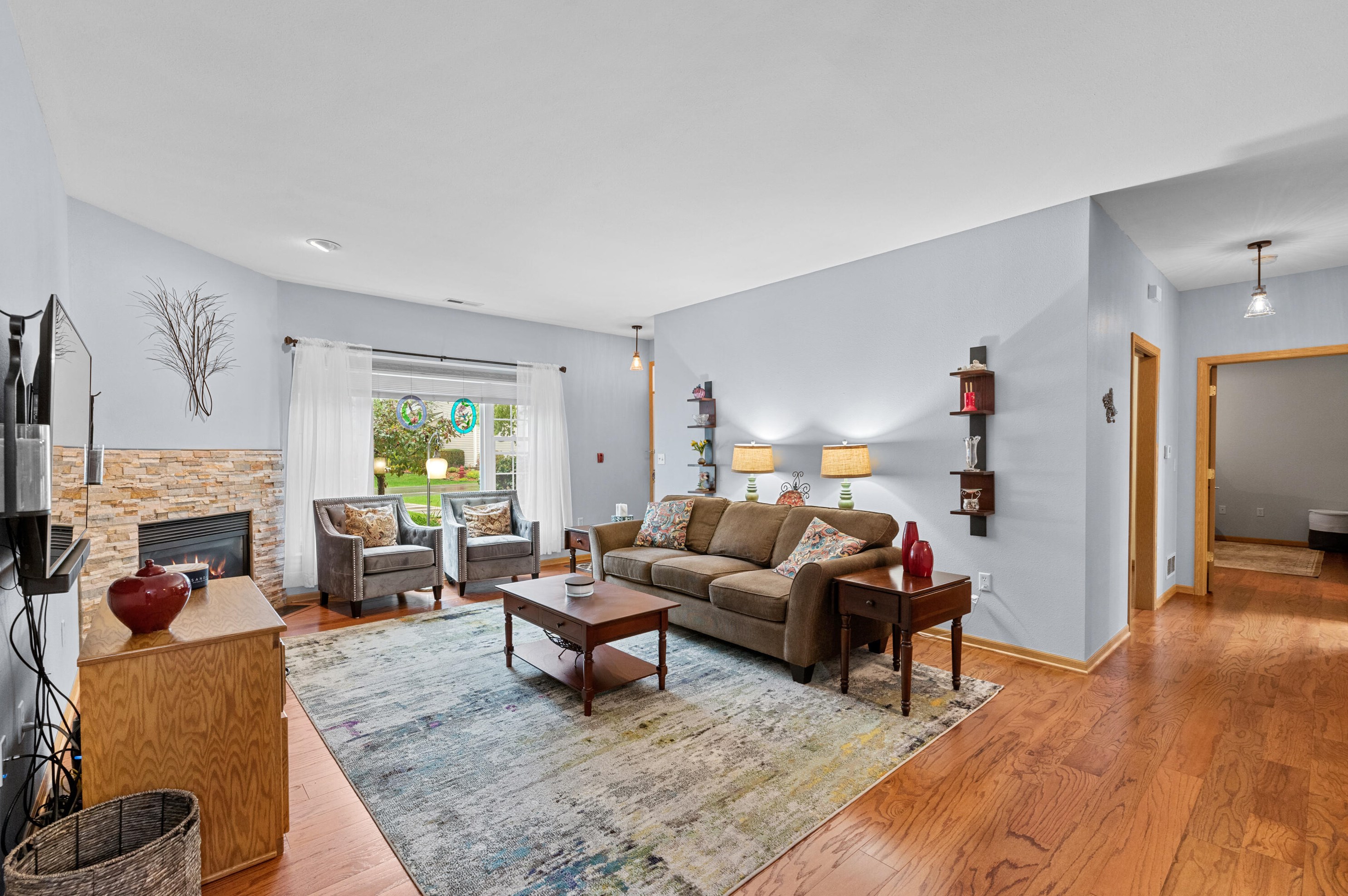 6240 Walnut Ln, Cudahy, WI 53110-3457