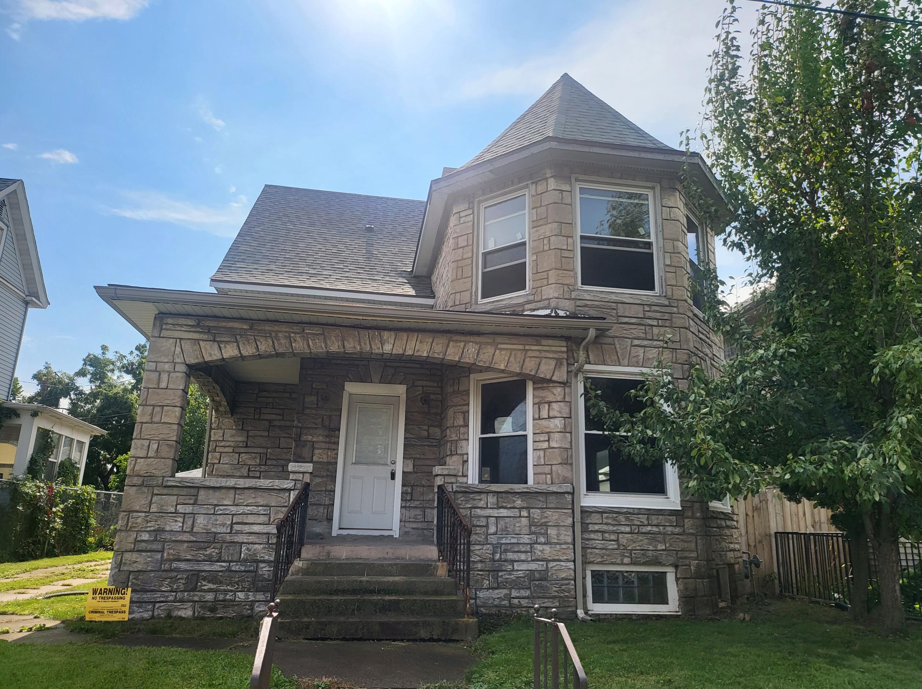 1529 6th St, Racine, WI 53404-3269