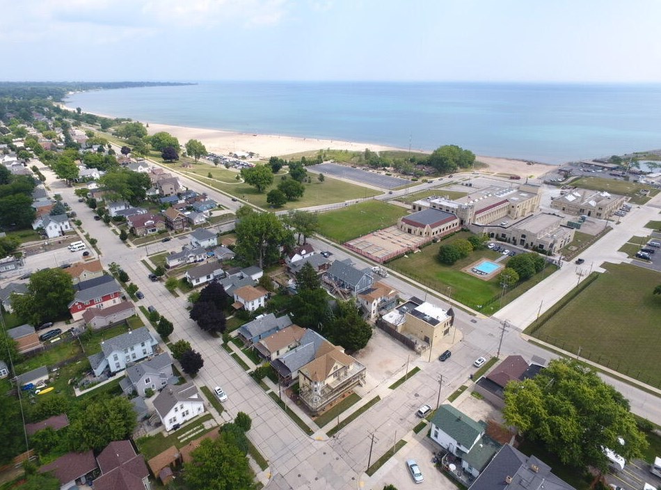 1308 Chatham St, Racine, WI 53402