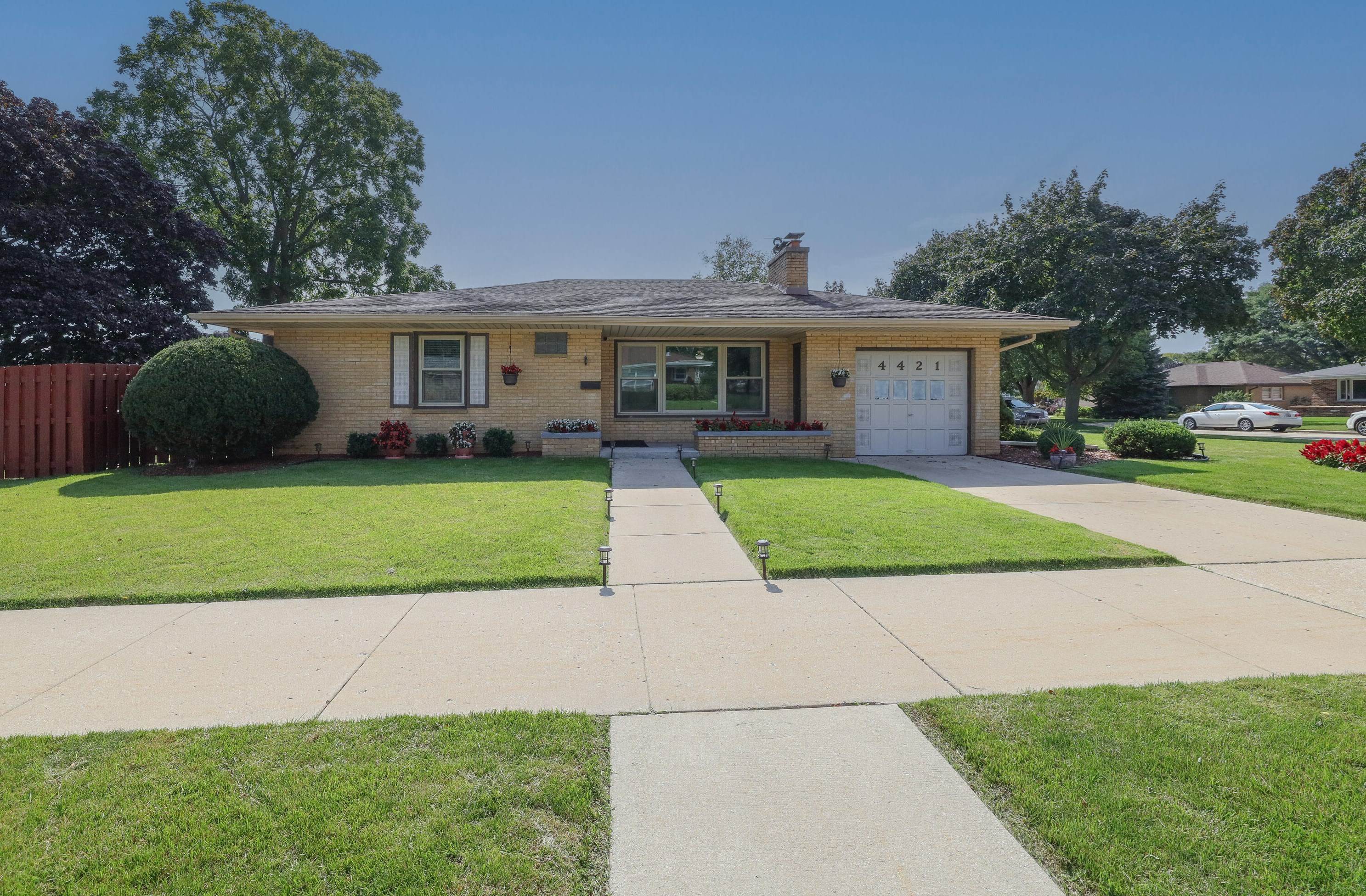 4421 Blue River Ave, Racine, WI 53405-3901