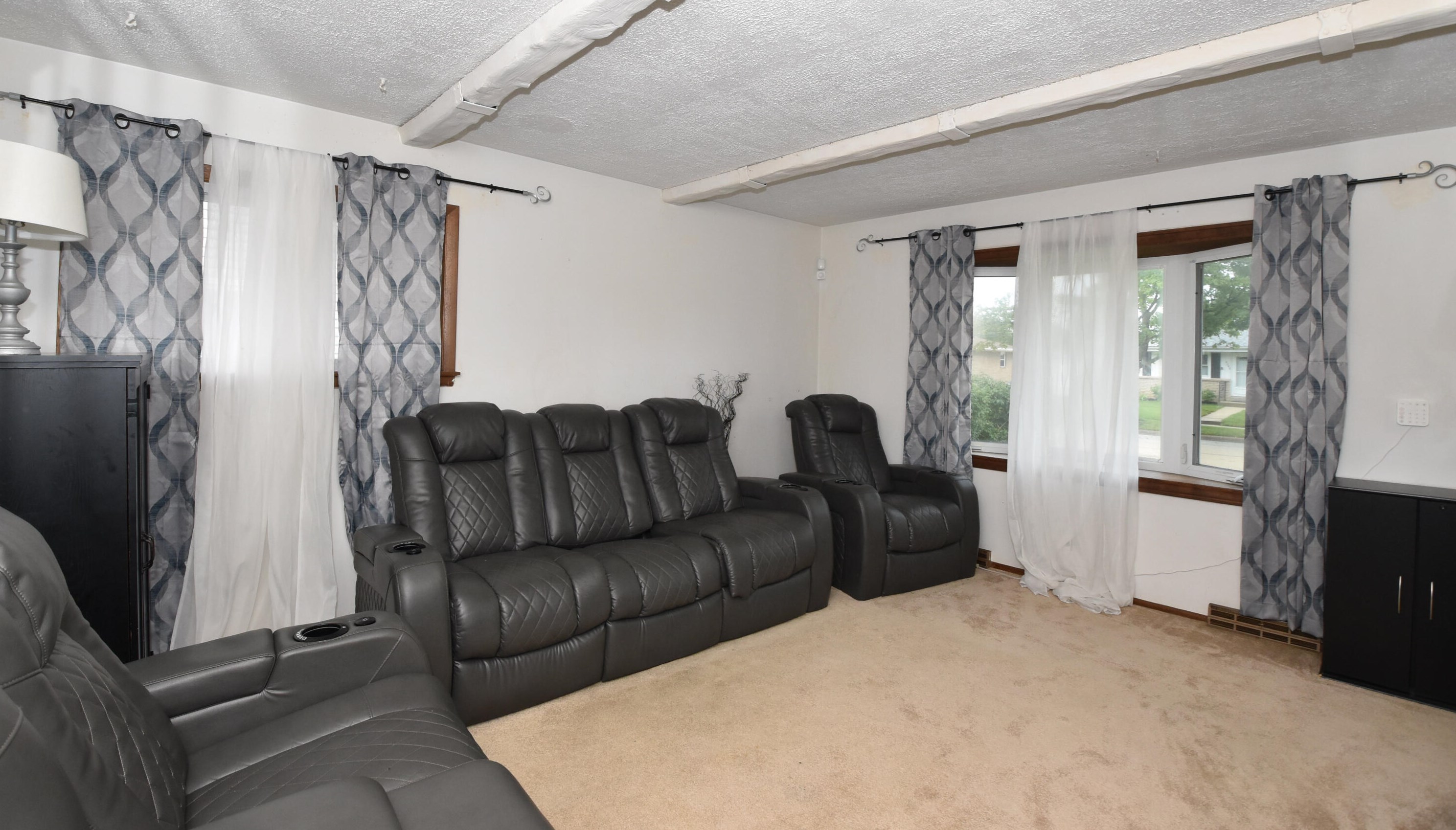 4042 Lasalle St, Racine, WI 53402-2973