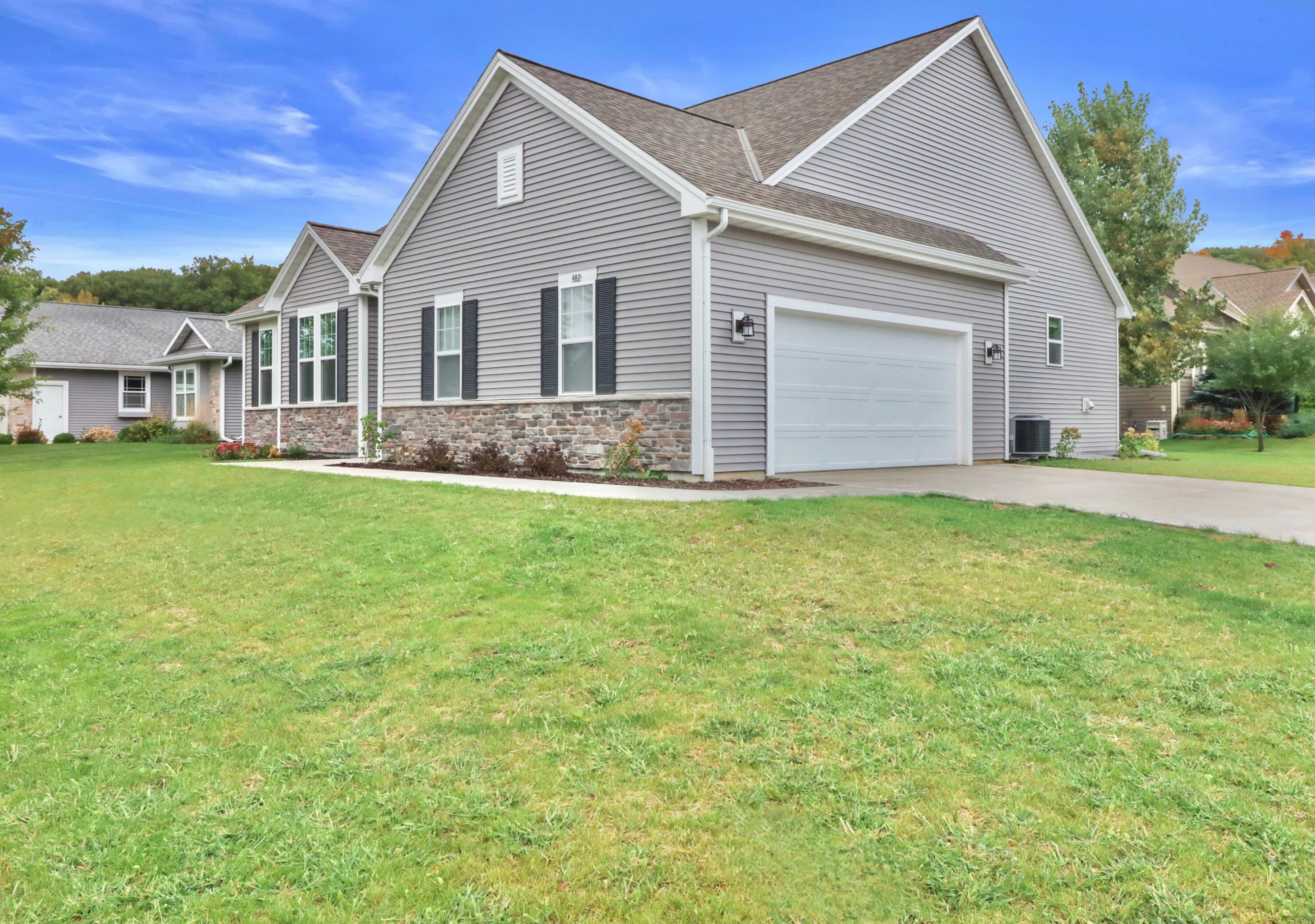 482 Boyd Ln, Hartford, WI 53027