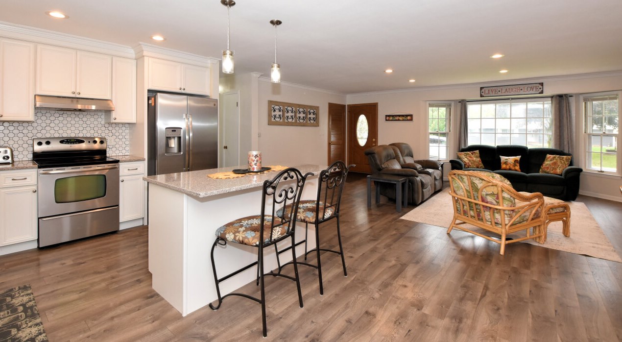 4617 Limerick Ln, Racine, WI 53405-1444