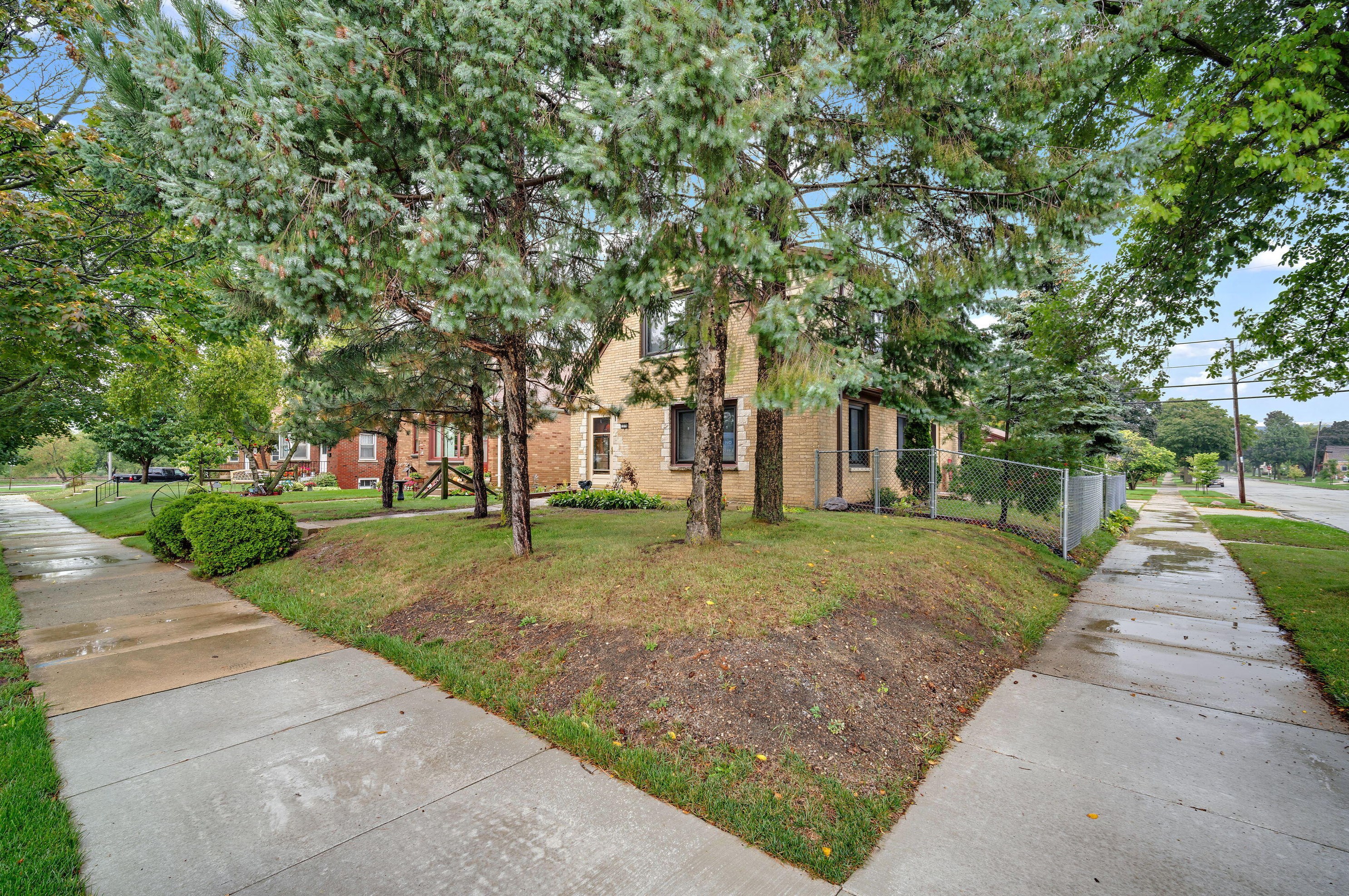 3376 E Armour Ave #3376a, Cudahy, WI 53110