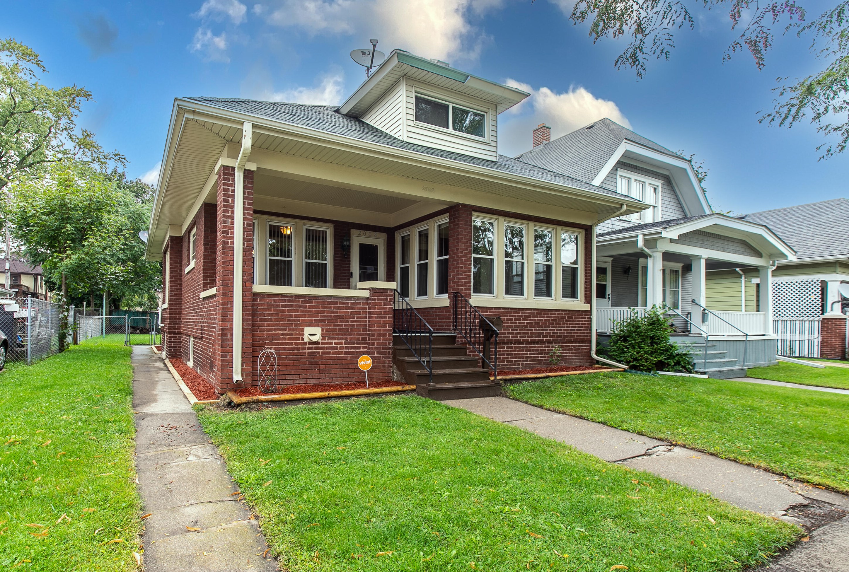 2008 Slauson Ave, Racine, WI 53403-2155