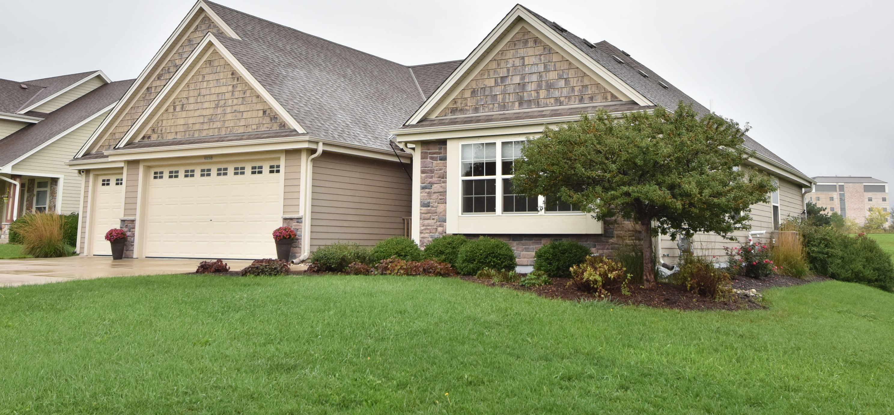 10232 34th St, Hales Corners, WI 53132-6906