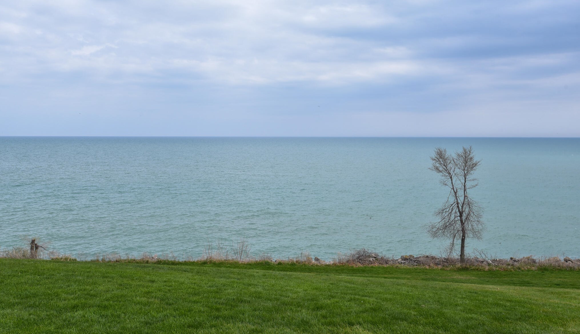 829 Sandra Ct, Racine WI  53403-3350 exterior