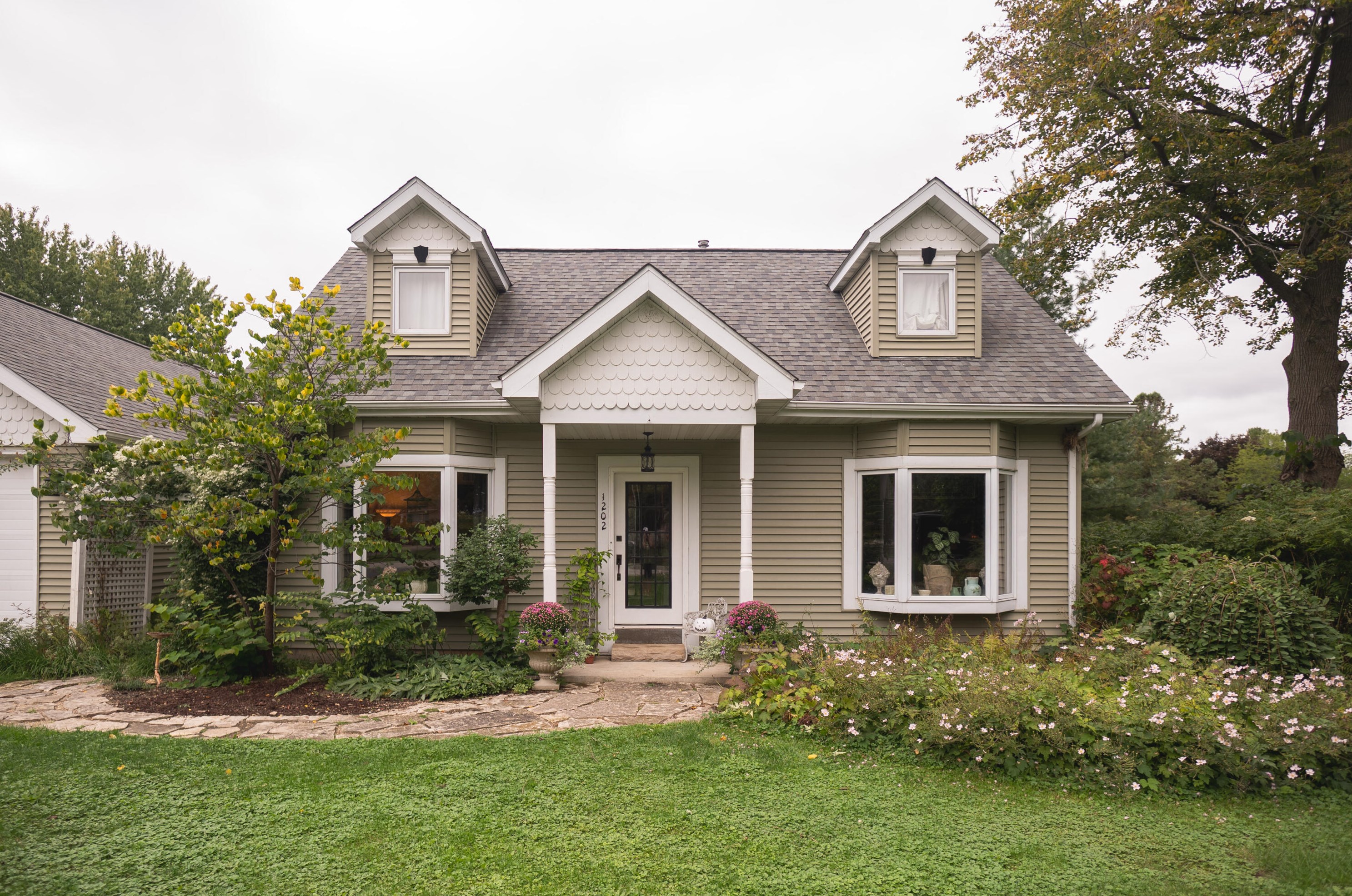 1202 Meadowlark Ln, Elkhorn, WI 53121-9486