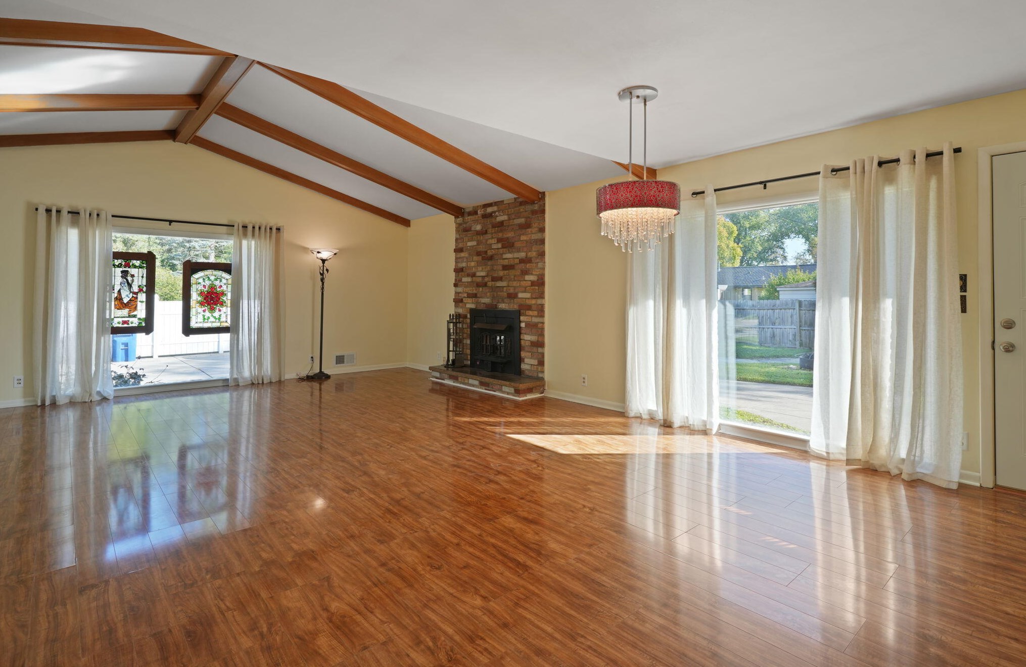 3315 Erie St, Racine, WI 53402-3852