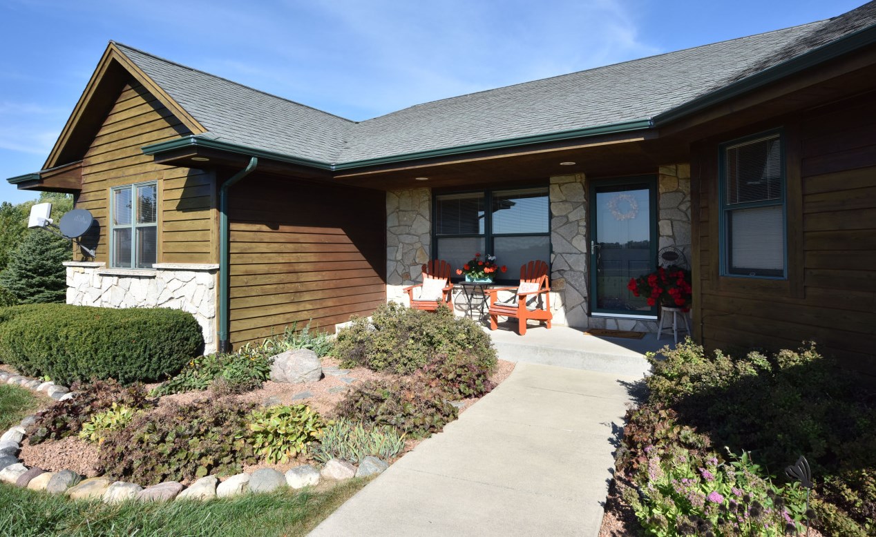 5630 Country Meadows Dr, Campbellsport, WI 53010